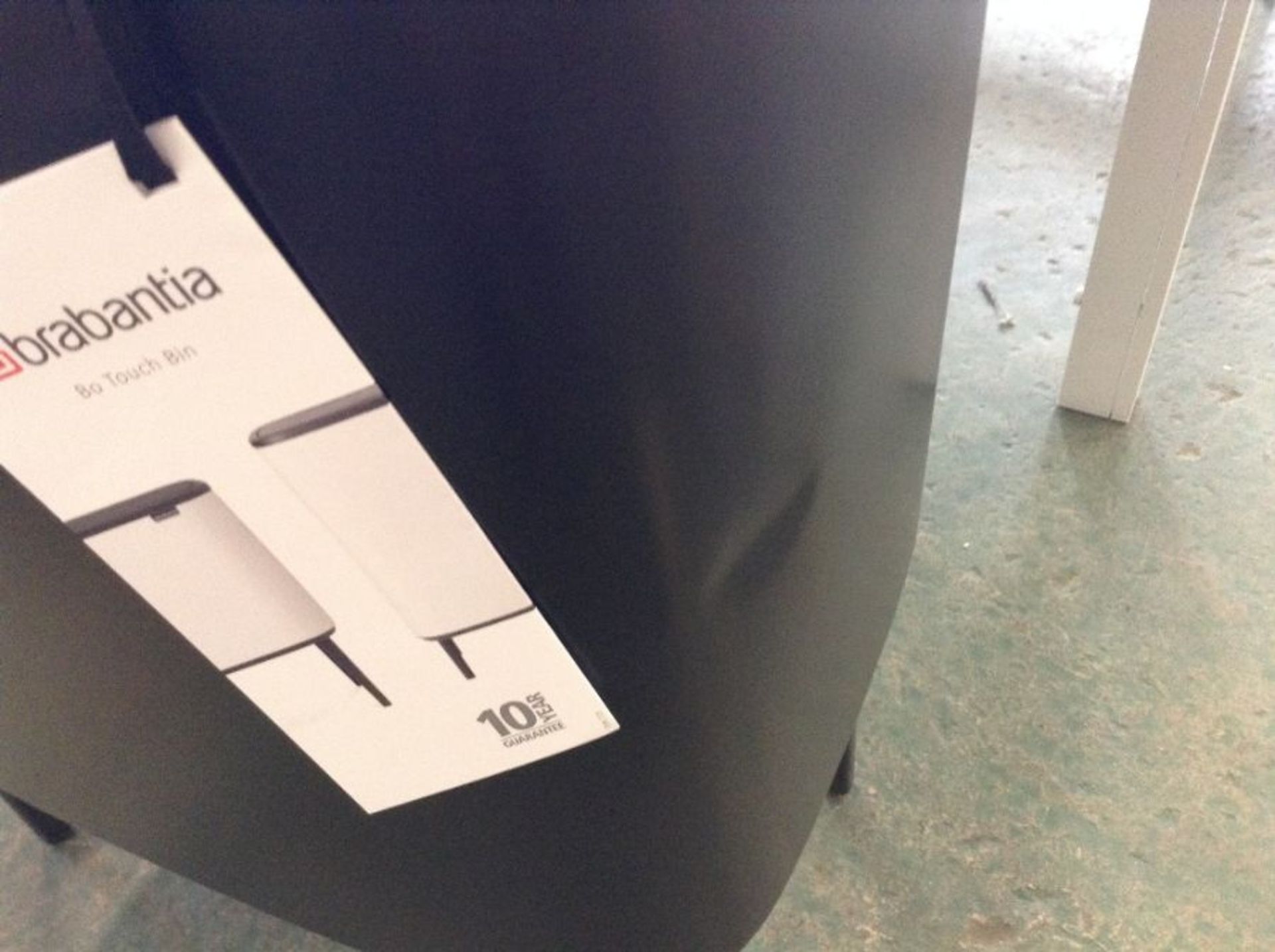 Brabantia,Bo Touch Top Rubbish Bin RRP£132.76 (HL9 - 1/15 -VPB1349.18865249)(SMALL DENT) - Image 2 of 2