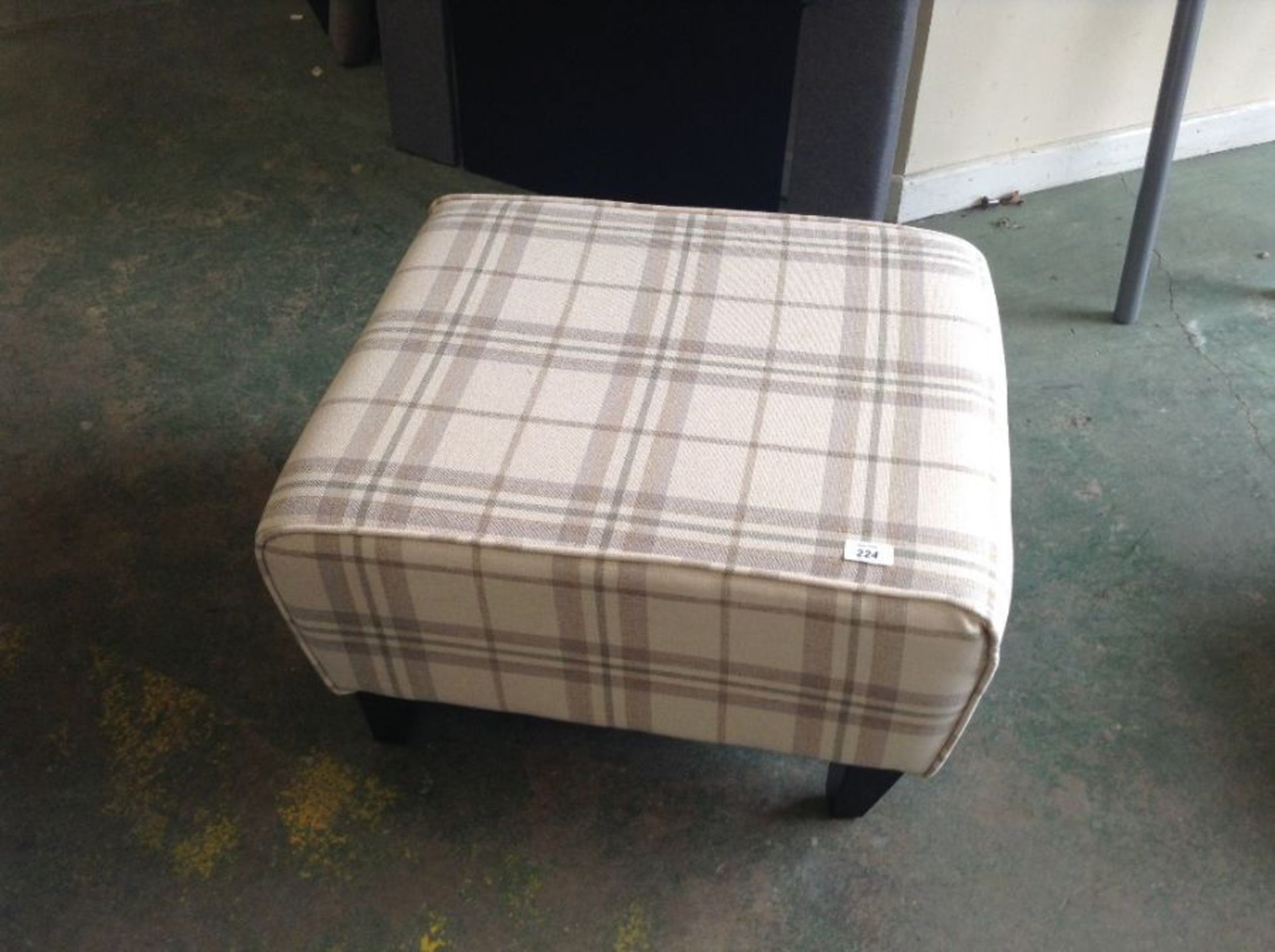 CREAM CHEQUERED FOOTSTOOL