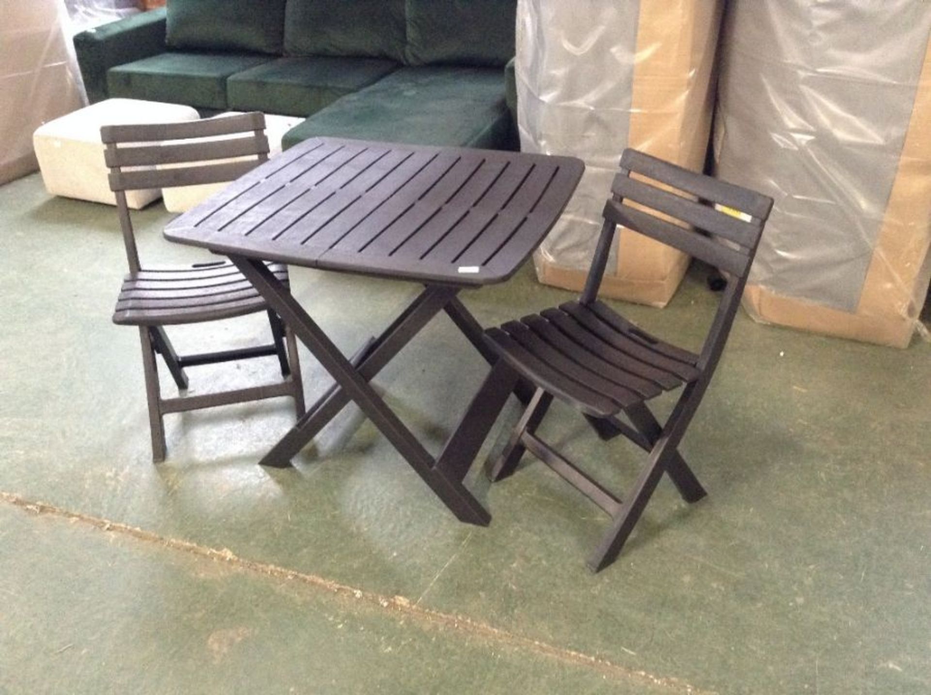 BISTRO FOLDING TABLE AND 2 CHAIRS