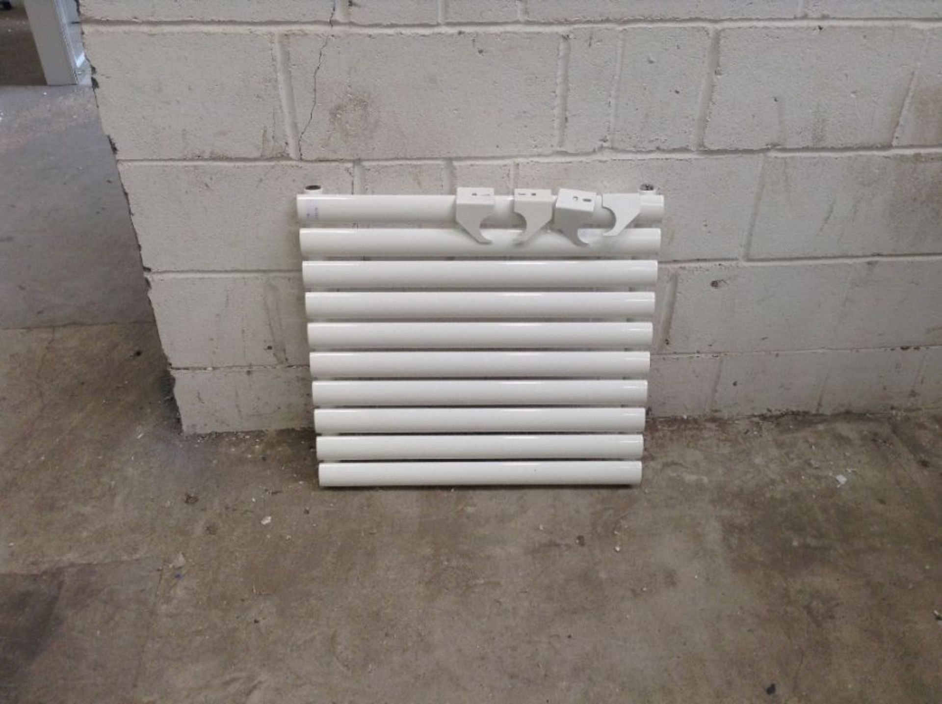 Belfry Heating,Alyssa Vertical Oval Panel Radiator RRP -£86.99 (21787/6 -LSSS1086)