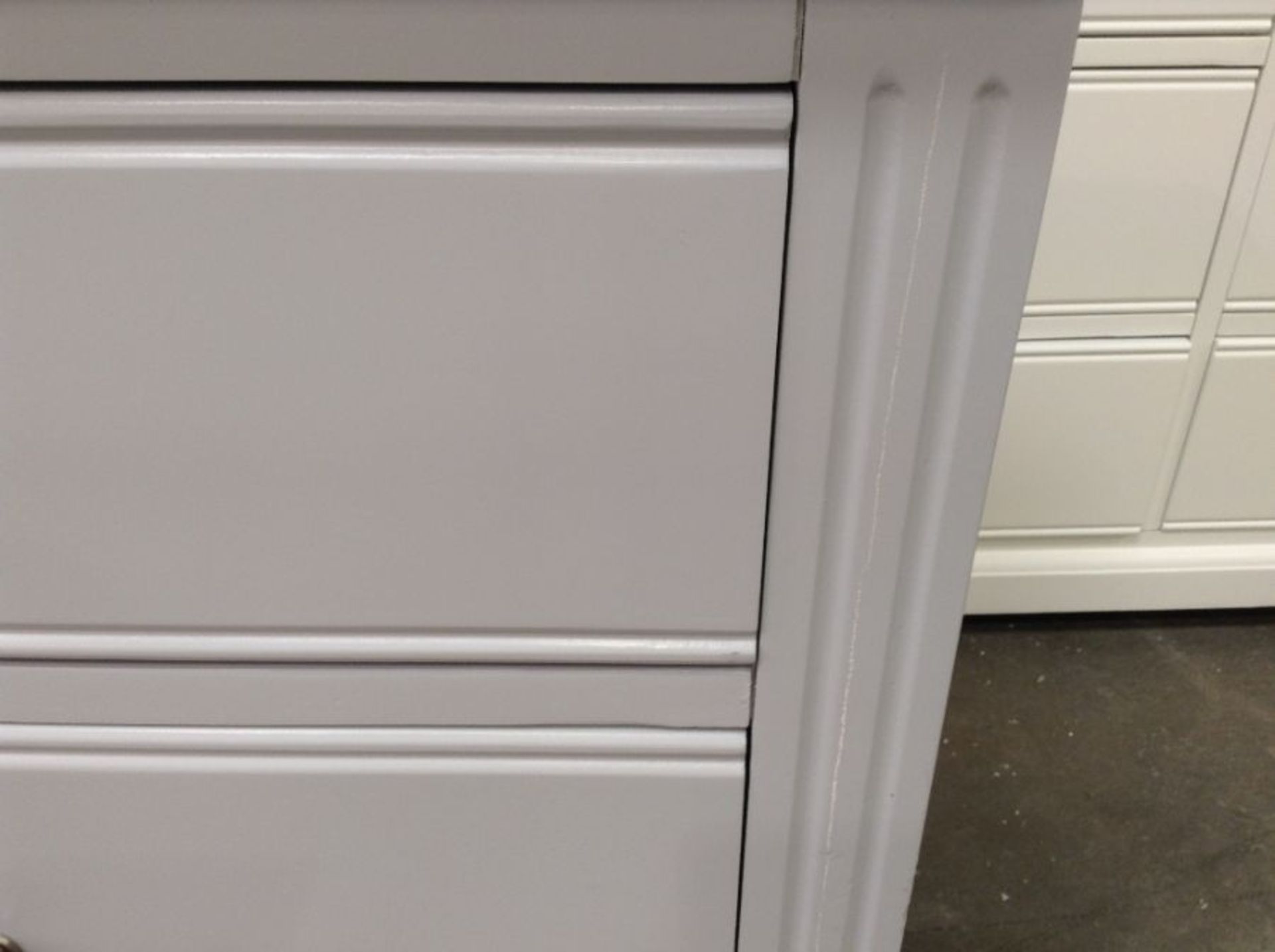 Banbury Grey Painted 6 Drawer Chest (A72 -BP-6DC-G)(DAMAGED SCRATCHED) - Image 2 of 4