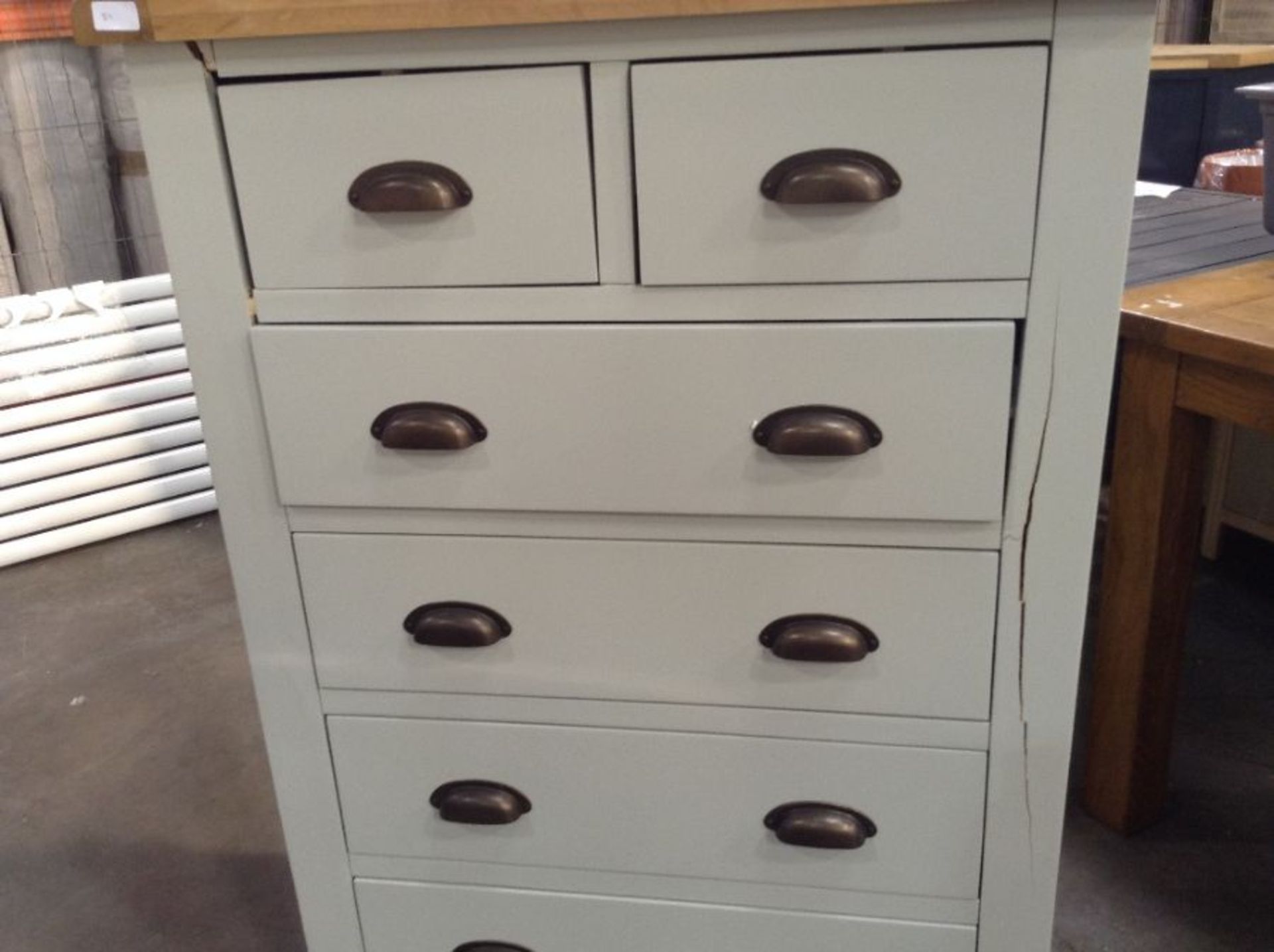 Hampshire Grey Painted Oak Chest 2 Over 4(B/11 -WXF P15)(DAMQAGED) - Image 2 of 2