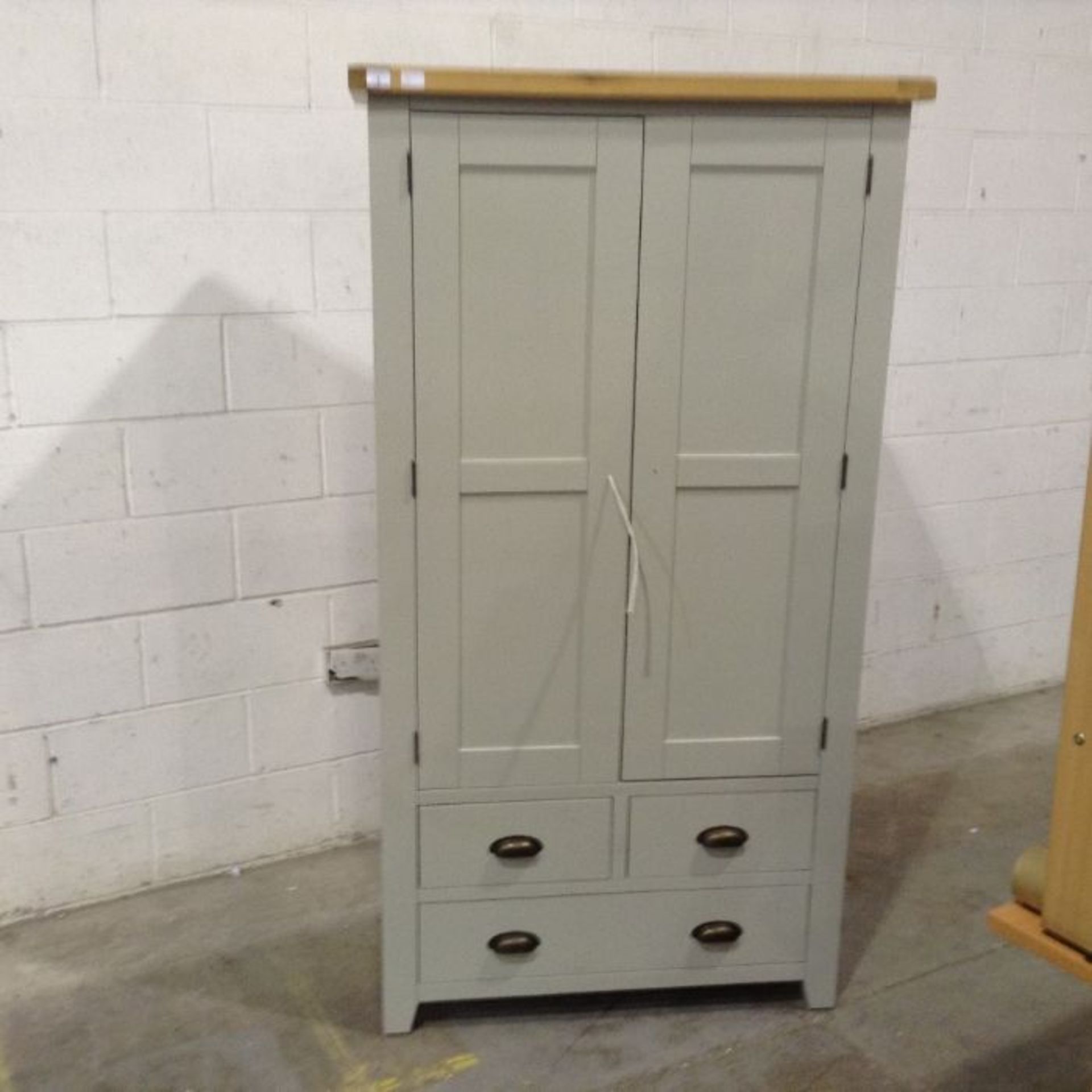 Hampshire Grey Large Larder Unit(B/35 -LARL-PGREY)(DAMAGED)