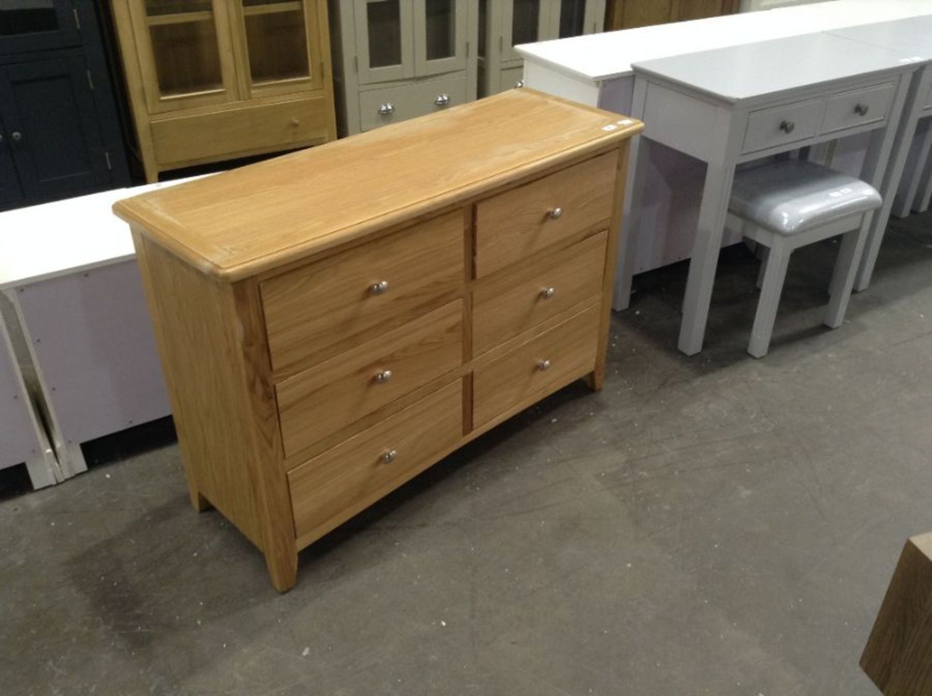 GLOUCESTER OAK 6 DRAWER CHEST(damaged)