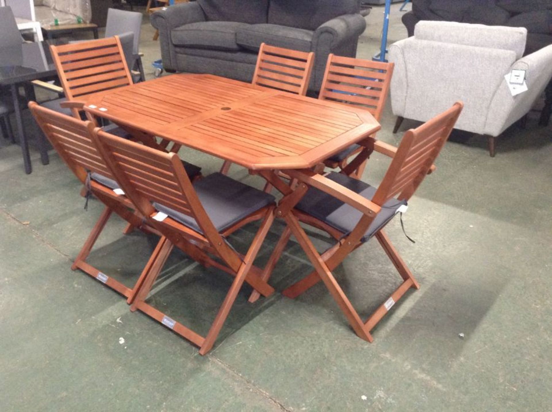 TEAK GARDEN TABLE AND 6 X CHAIRS (23757/3)