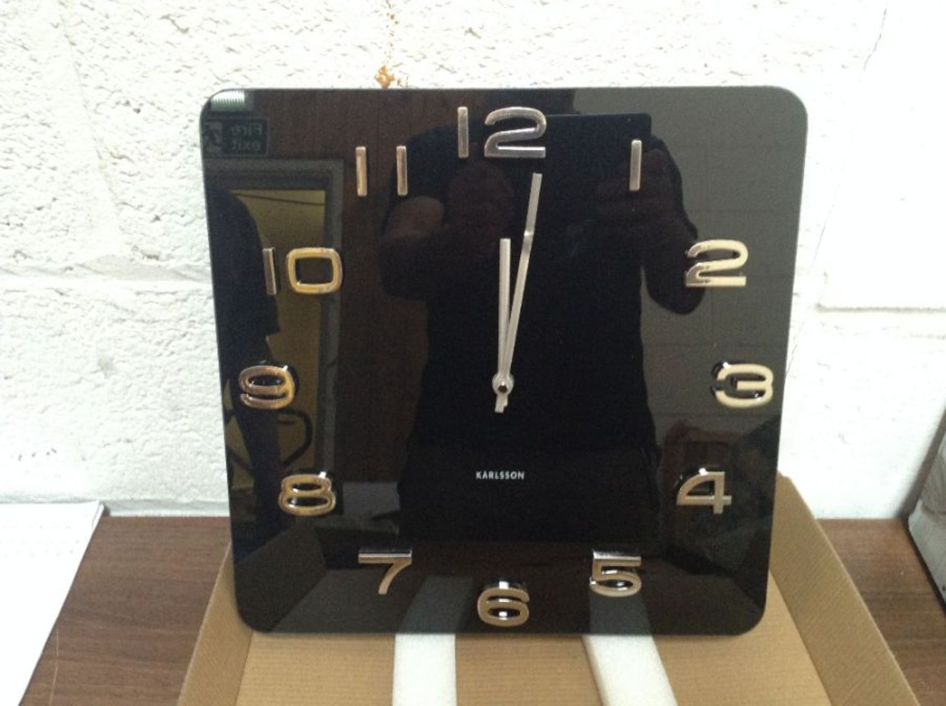 Karlsson Vintage Glass Wall Clock, Black (bent hand)RRP -£17.02(AMO030821 - 16 - 19 -