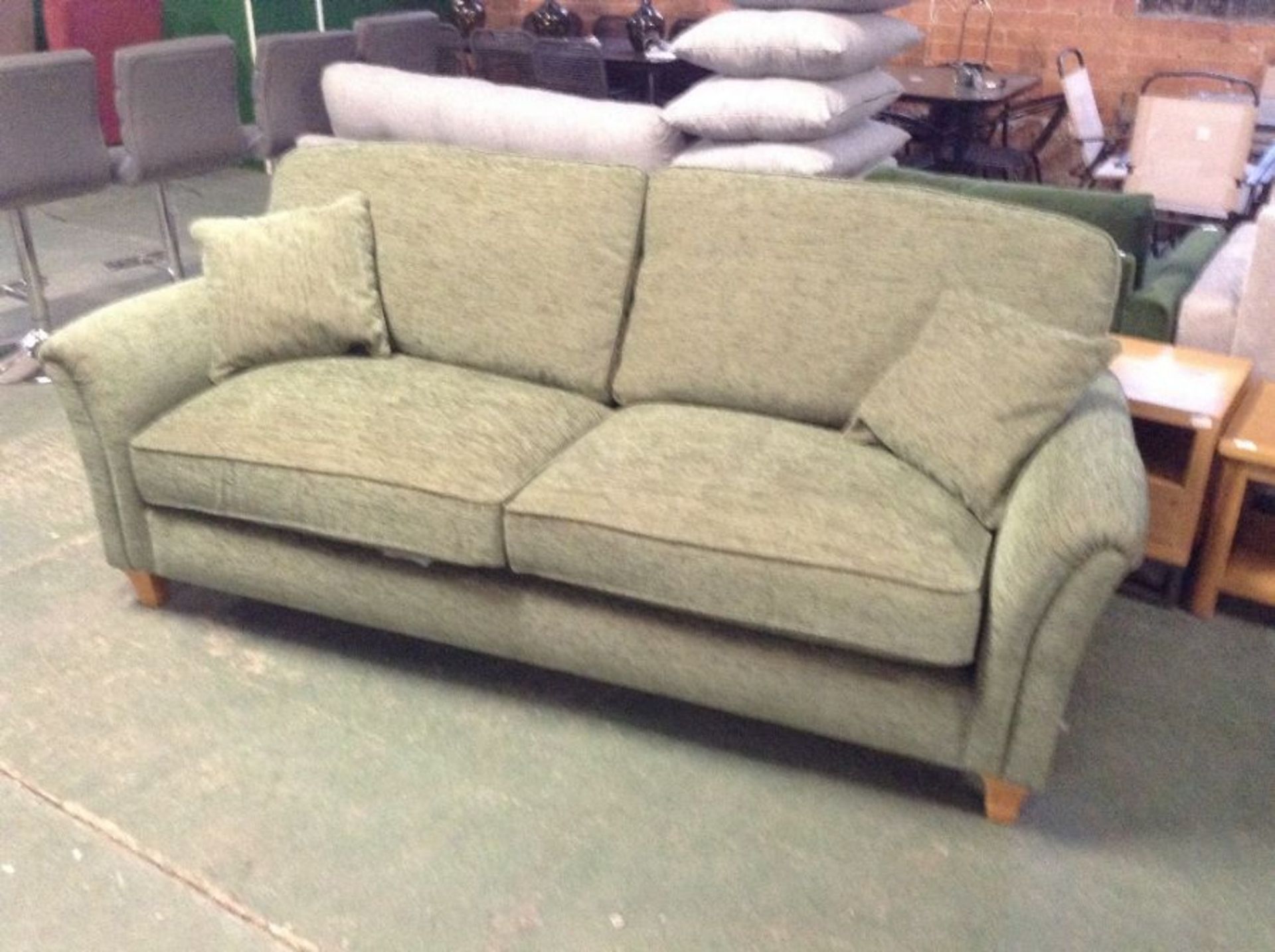 GREEN FABRIC 3 SEATER (WOO1726853)