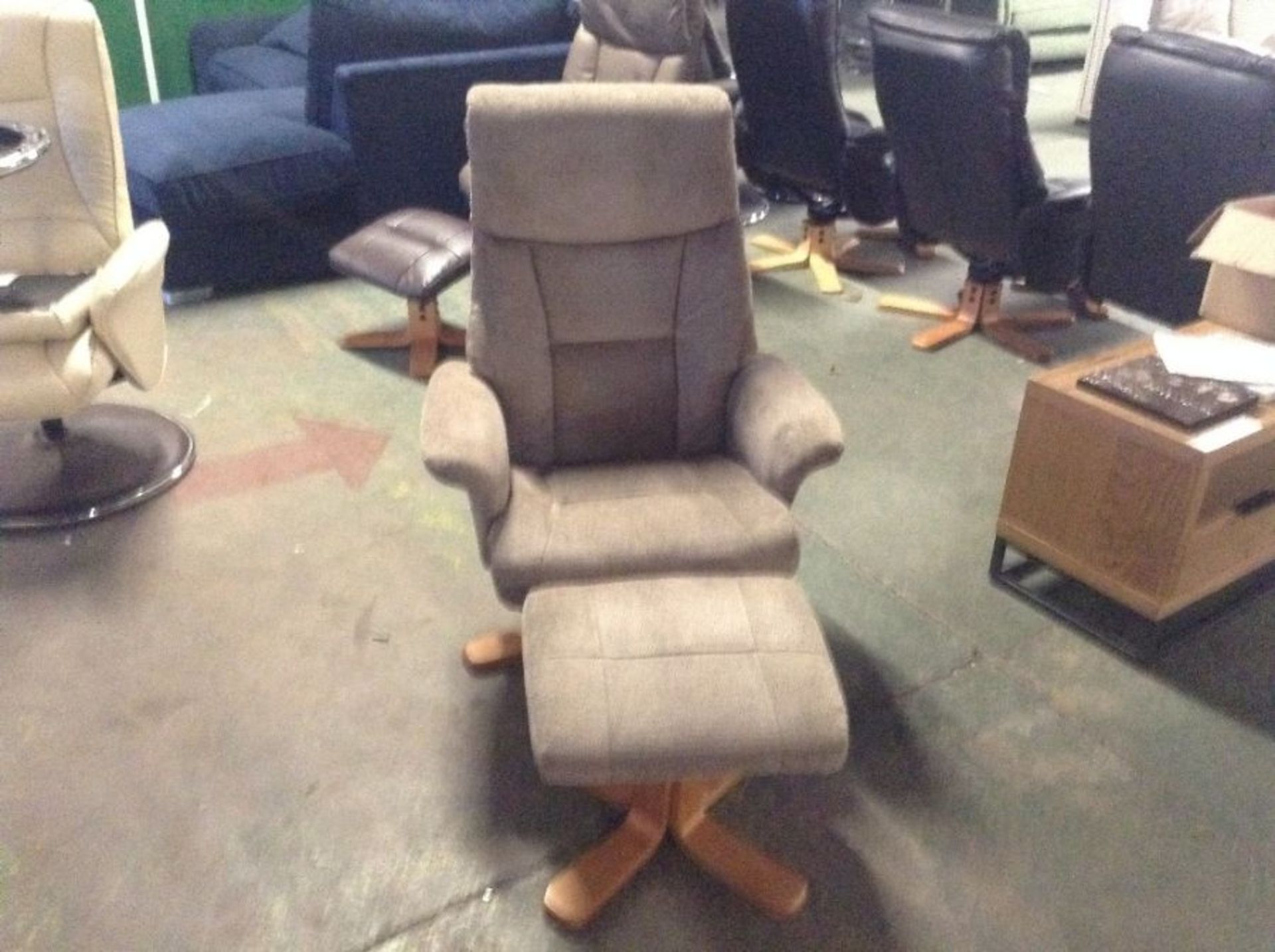 BEIGE FABRIC SWIVELLING RECLINING CHAIR AND FOOTSO