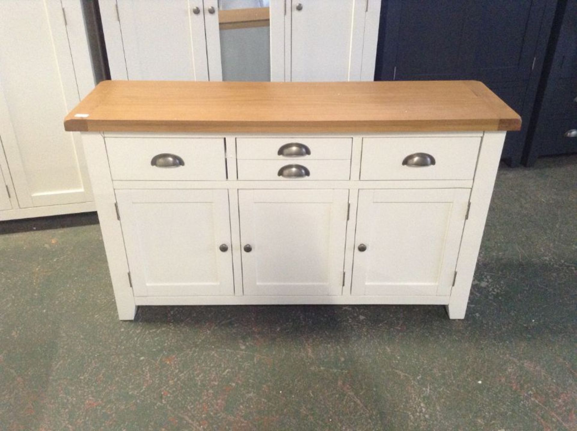 Hampshire White Painted Oak 3 Door Large Sideboard (H/103 -KEL P05-82)(DAMAGED)