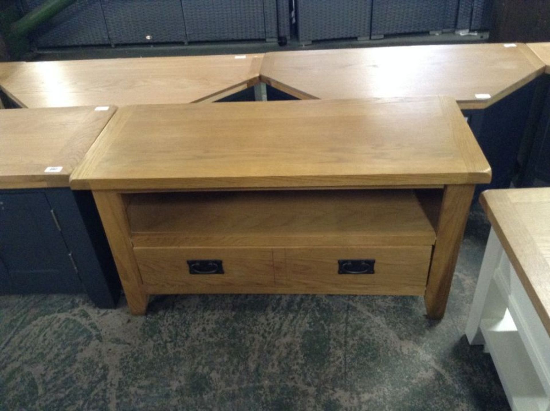 RUSTIC OAK TV STAND (DAMAGED)