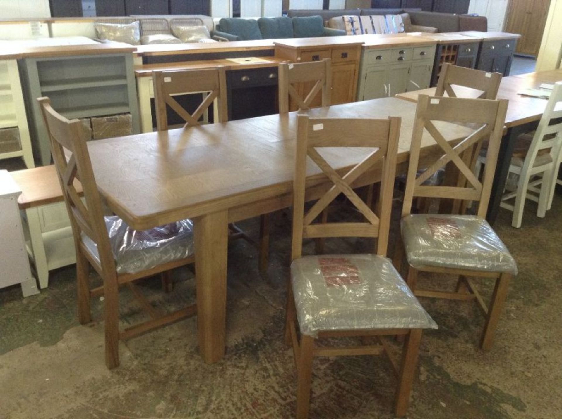 WESSEX AND OAK EXTENDING TABLE AND 6 CHAIRS (C70 H