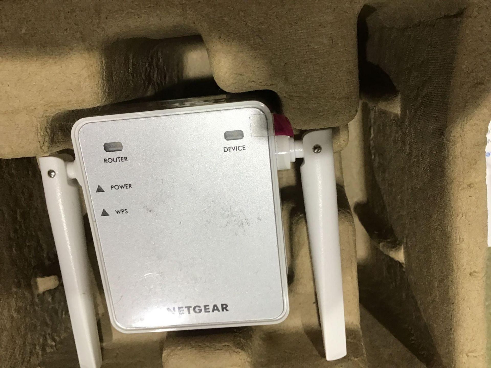 Netgear Wi-Fi Range Extender EX2700 - £19.49 RRP - Image 2 of 4