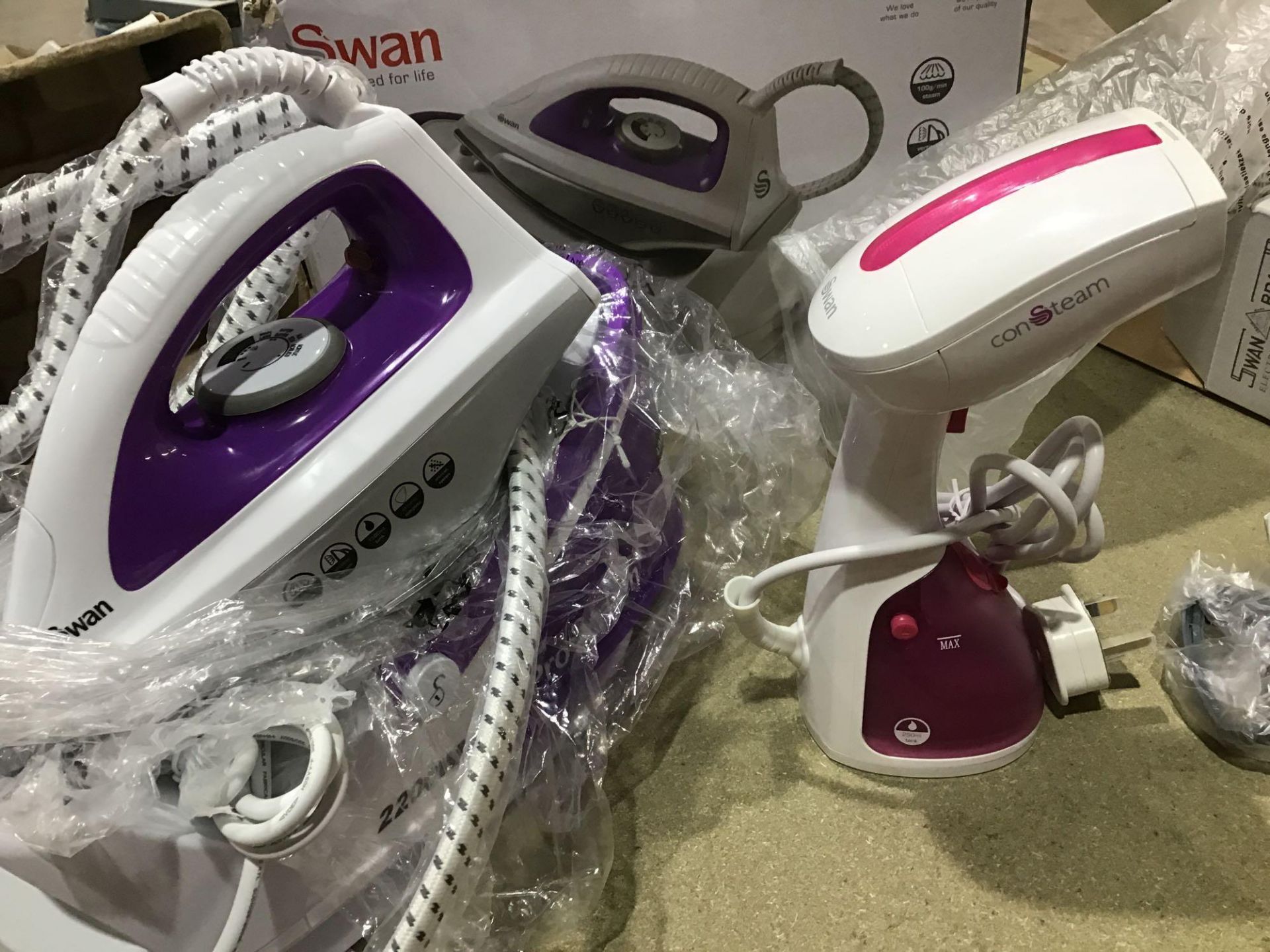 Swan ProSteam Steam Generator Iron with Non Stick Ceramic | Swan, Handheld Garment Steamer - Image 3 of 5