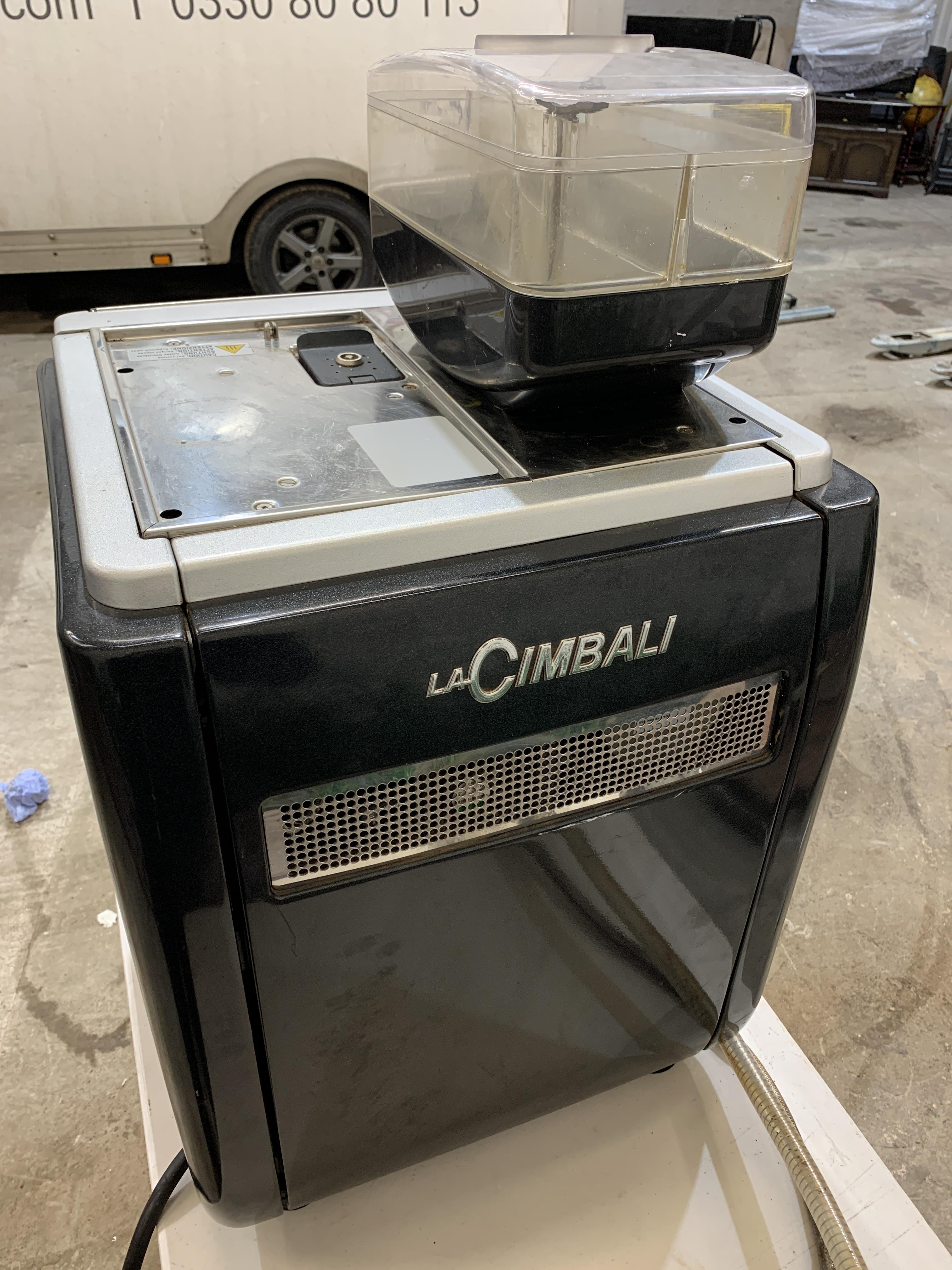 La Cimbali S54 Dolcevita Bean to Cup 