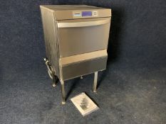 2018 Winterhalter UC-M Glass Washer Complete with Stand, RRP: £4,559.98