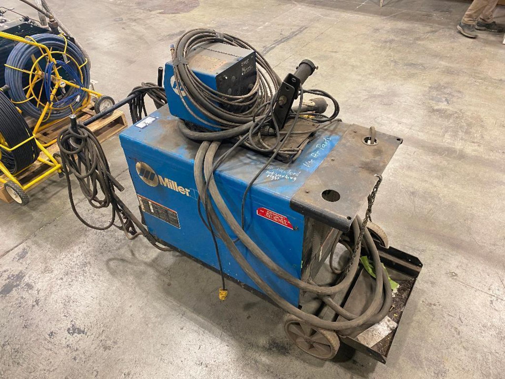 Miller Dimension 452 Welder w/ Miller 2A 24V Wire Feeder - Image 3 of 4