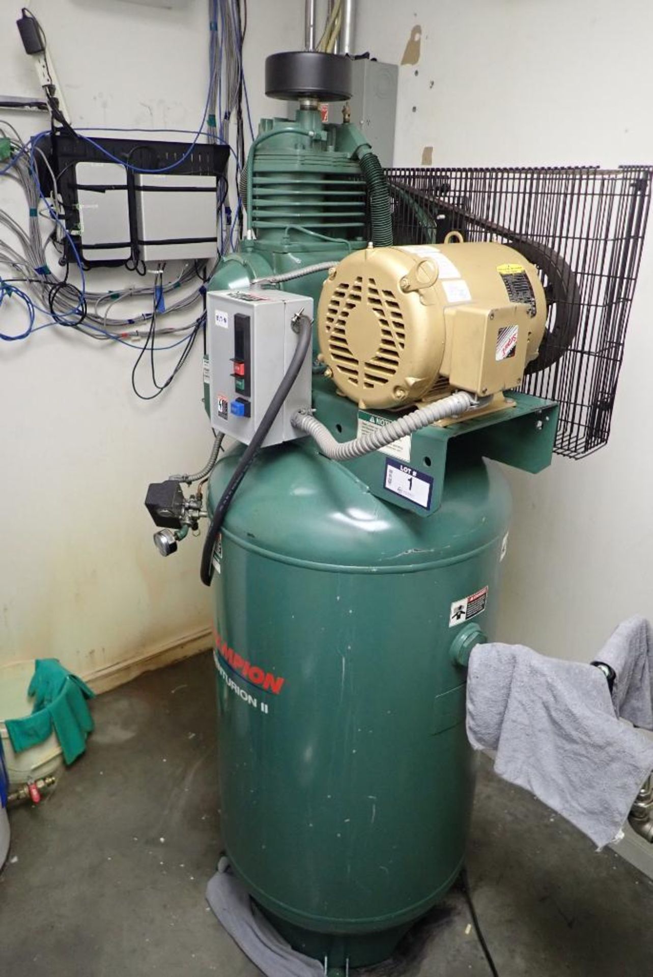 Champion Centurian II 7.5hp Single Head Vertical Air Compressor.