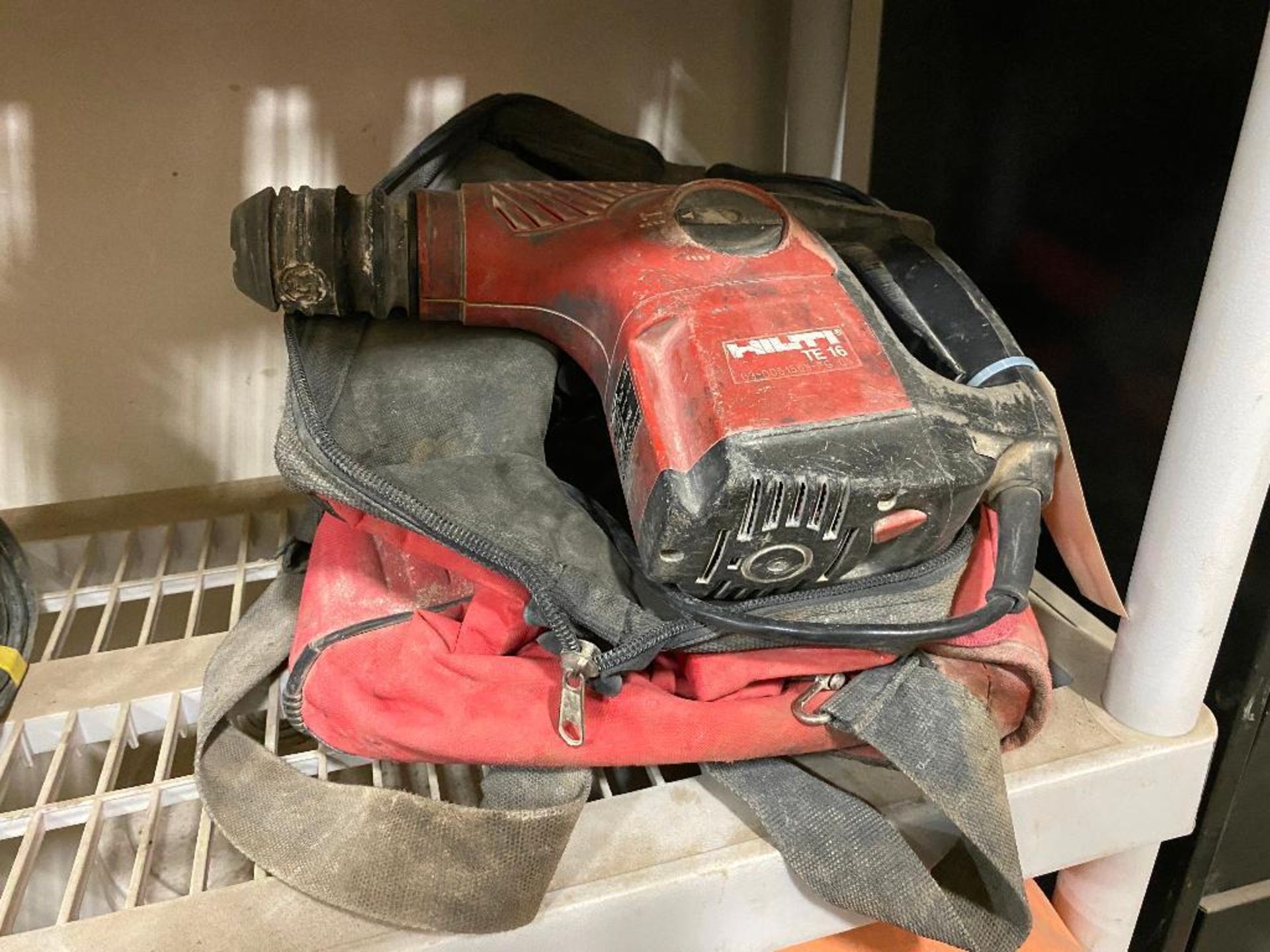 HILTI TE 16 Electric Rotary Hammer Drill