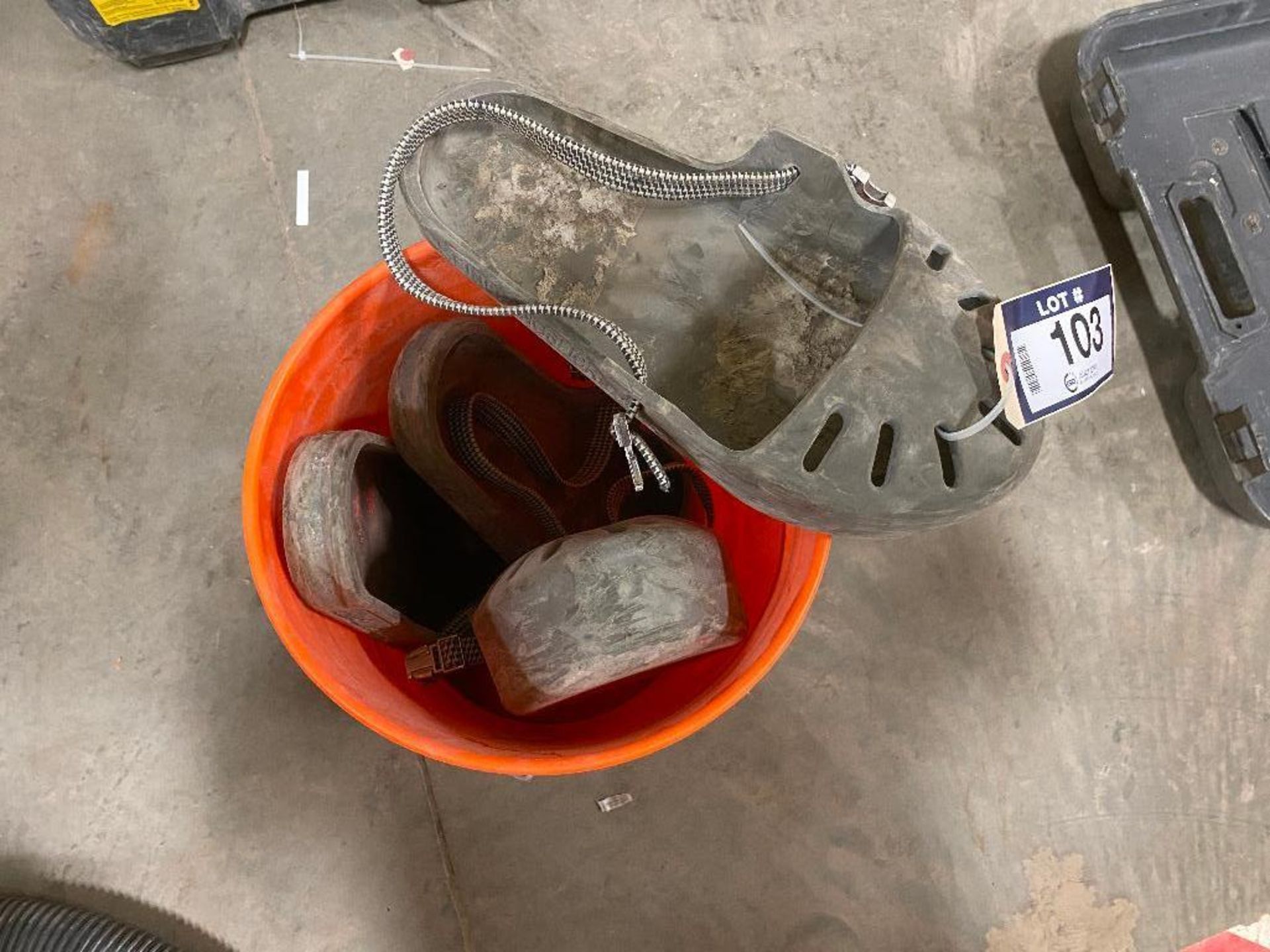 Lot of (2) Pairs of Flat Style Concrete Finishing Shoes - Image 2 of 2