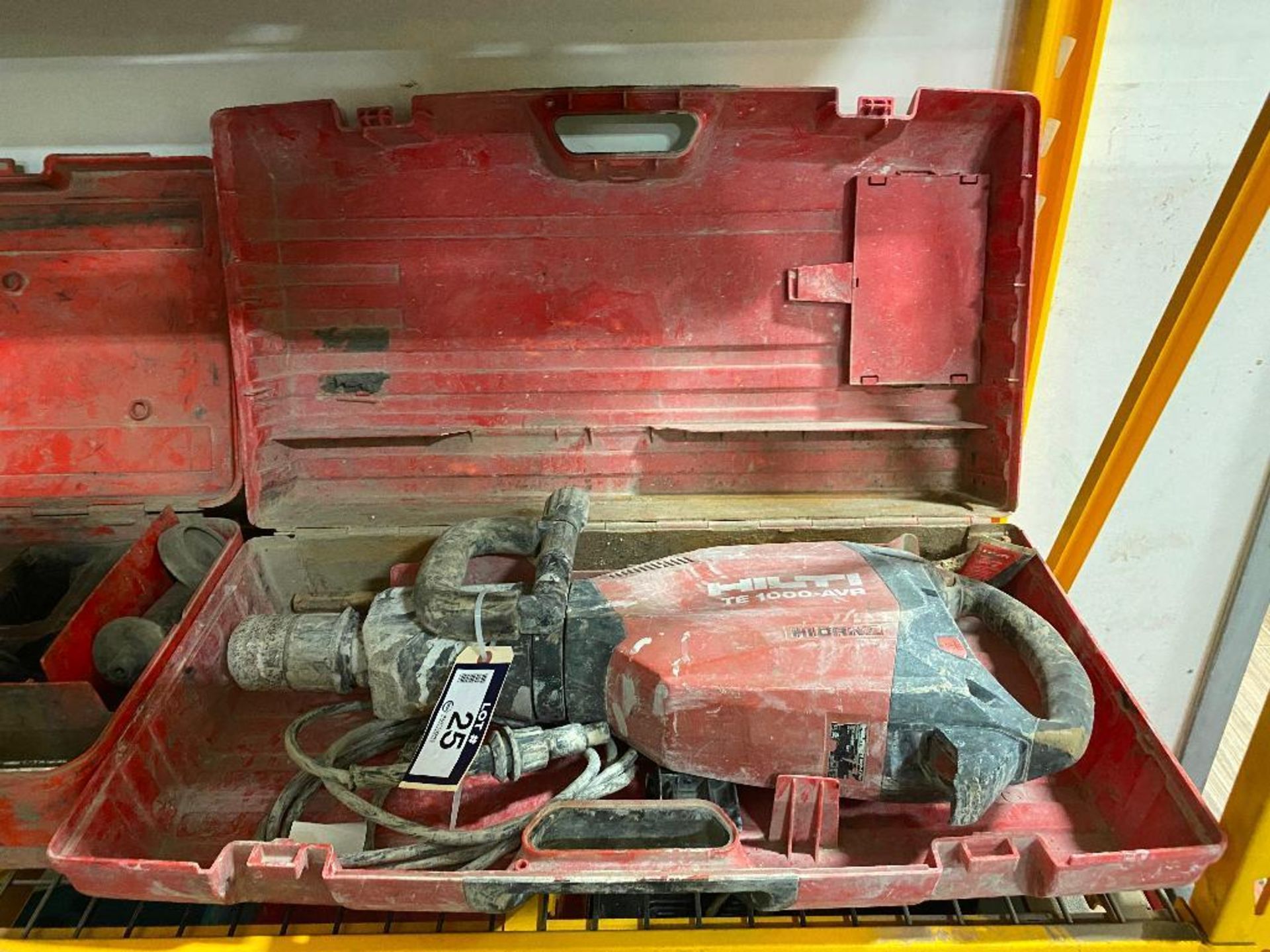 HILTI TE 1000-AVR Concrete Breaker