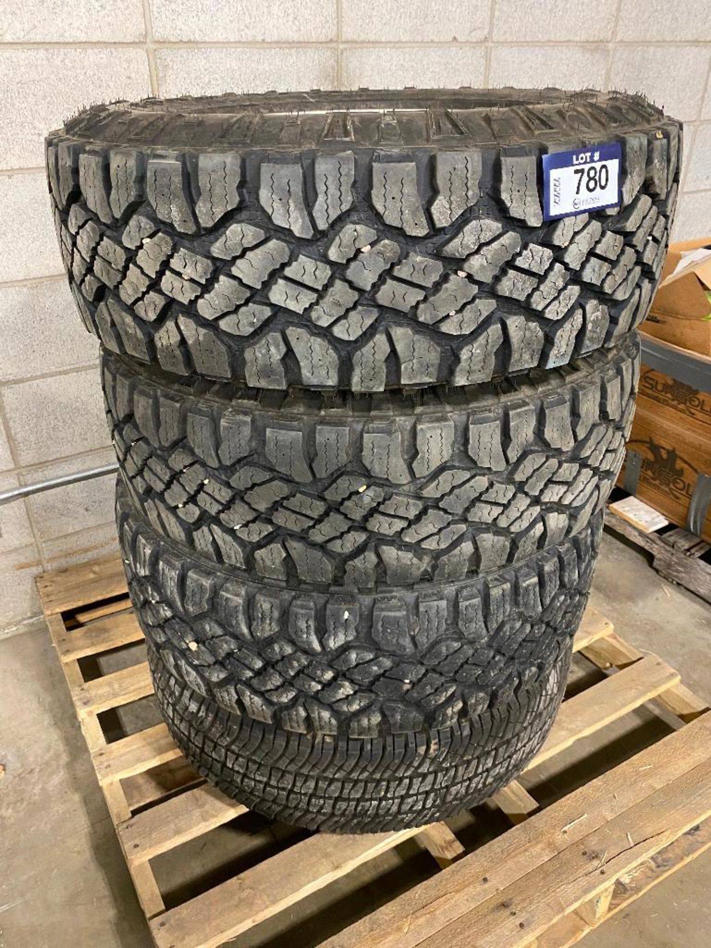 Lot of (4) Asst. LT265/70/R17 Tires