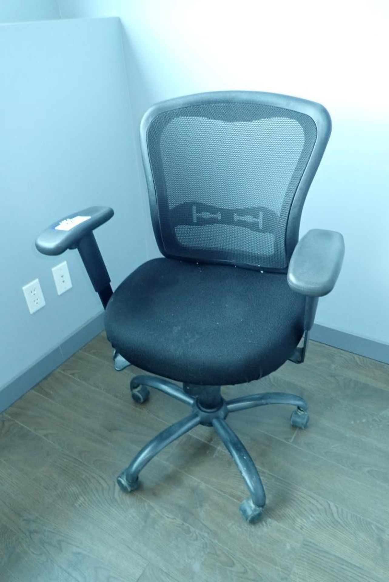 Task Chair.