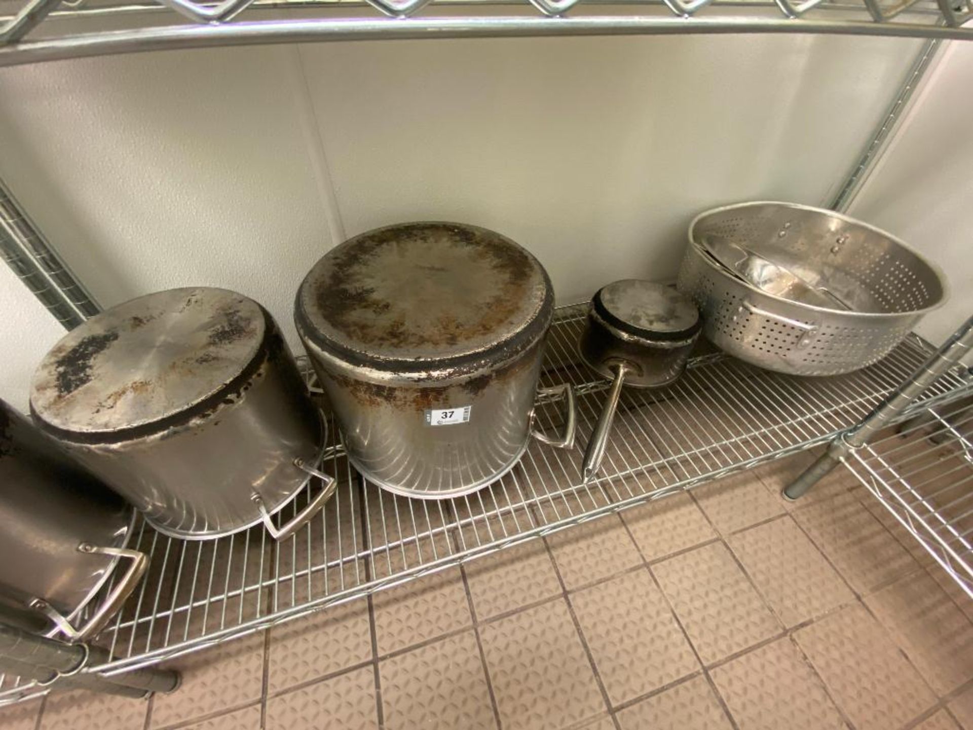 LARGE LOT OF ASSORTED SIZE SAUCE & STOCK POTS - Image 4 of 5
