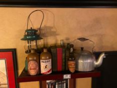 WOODEN WALL SHELF WITH ASSORTED DECORATIVE ITEMS - NOTE: REQUIRES REMOVAL FROM WALL, PLEASE INSPECT