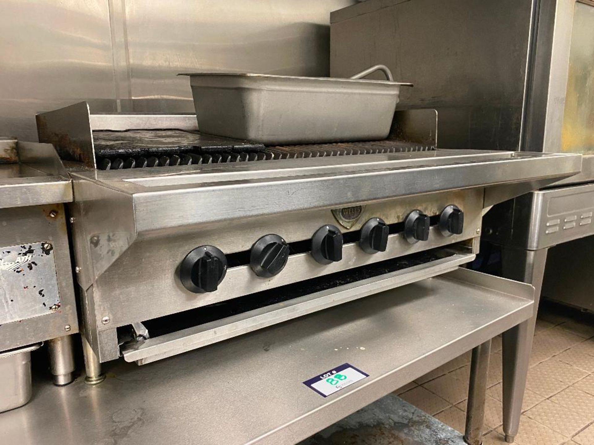 WELLS 6 BURNER CHARBROILER - NOTE: REQUIRES DISCONNECT, PLEASE INSPECT - Image 3 of 4