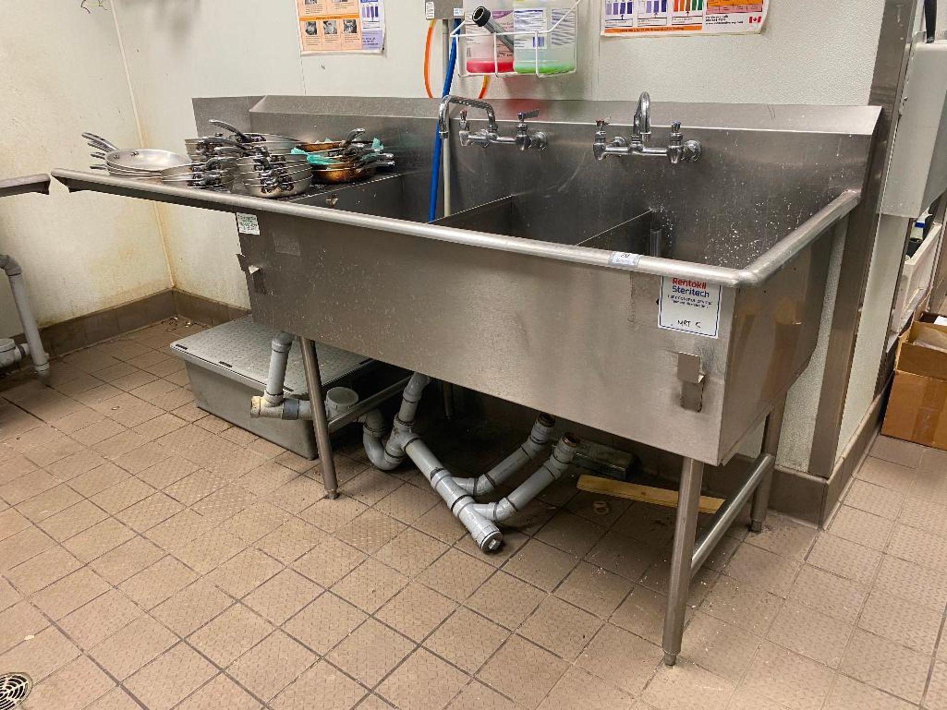 3 WELL SINK WITH LEFT HAND DRAIN BOARD, 2 TAPS & GREASE TRAP - NOTE: REQUIRES DISCONNECT, PLEASE INS