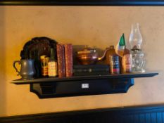 WOODEN WALL SHELF WITH ASSORTED DECORATIVE ITEMS - NOTE: REQUIRES REMOVAL FROM WALL, PLEASE INSPECT