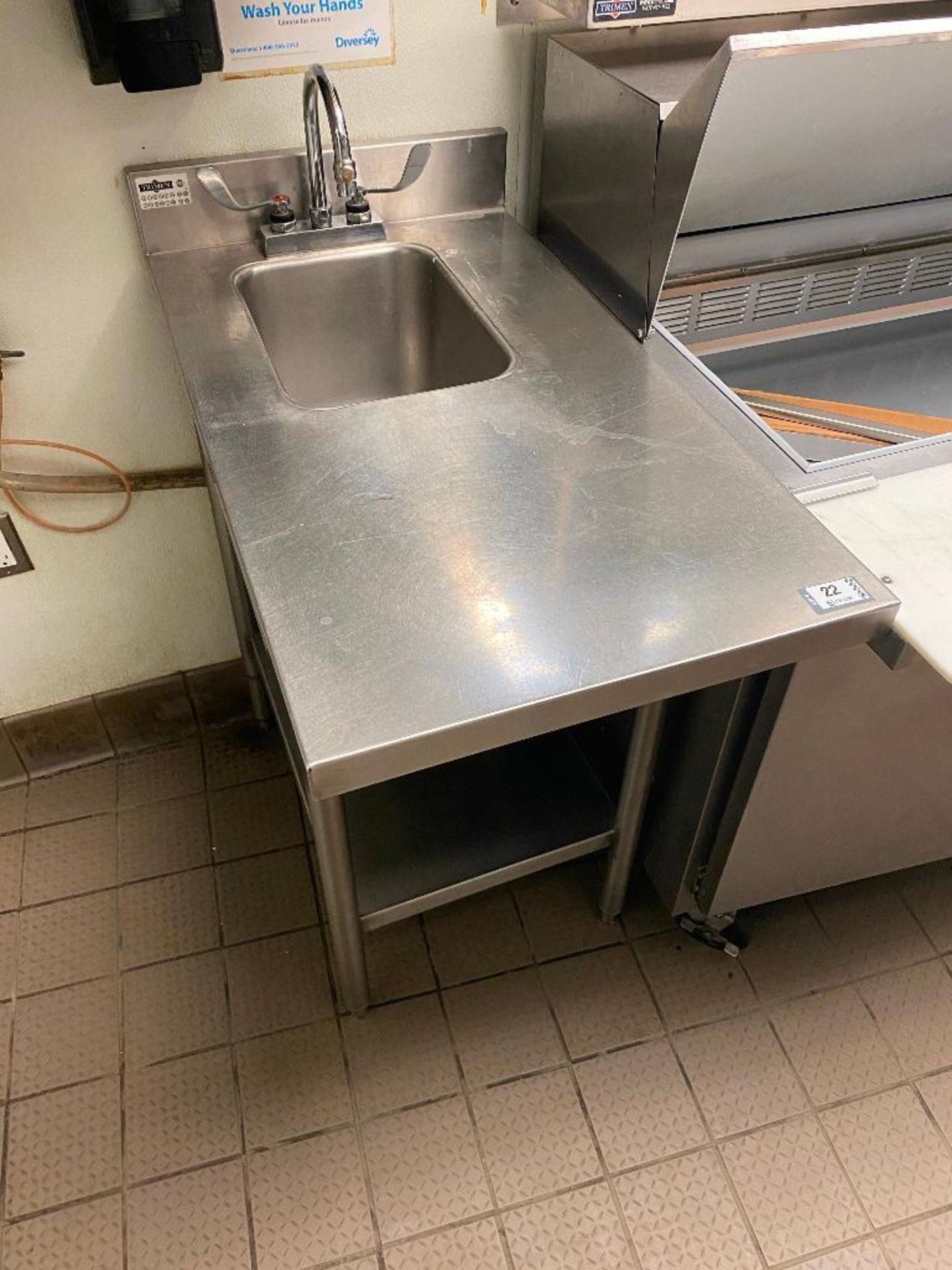 TRIMEN STAINLESS STEEL HAND SINK & TABLE WITH UNDERSHELF - NOTE: REQUIRES DISCONNECT, PLEASE INSPECT - Image 2 of 4