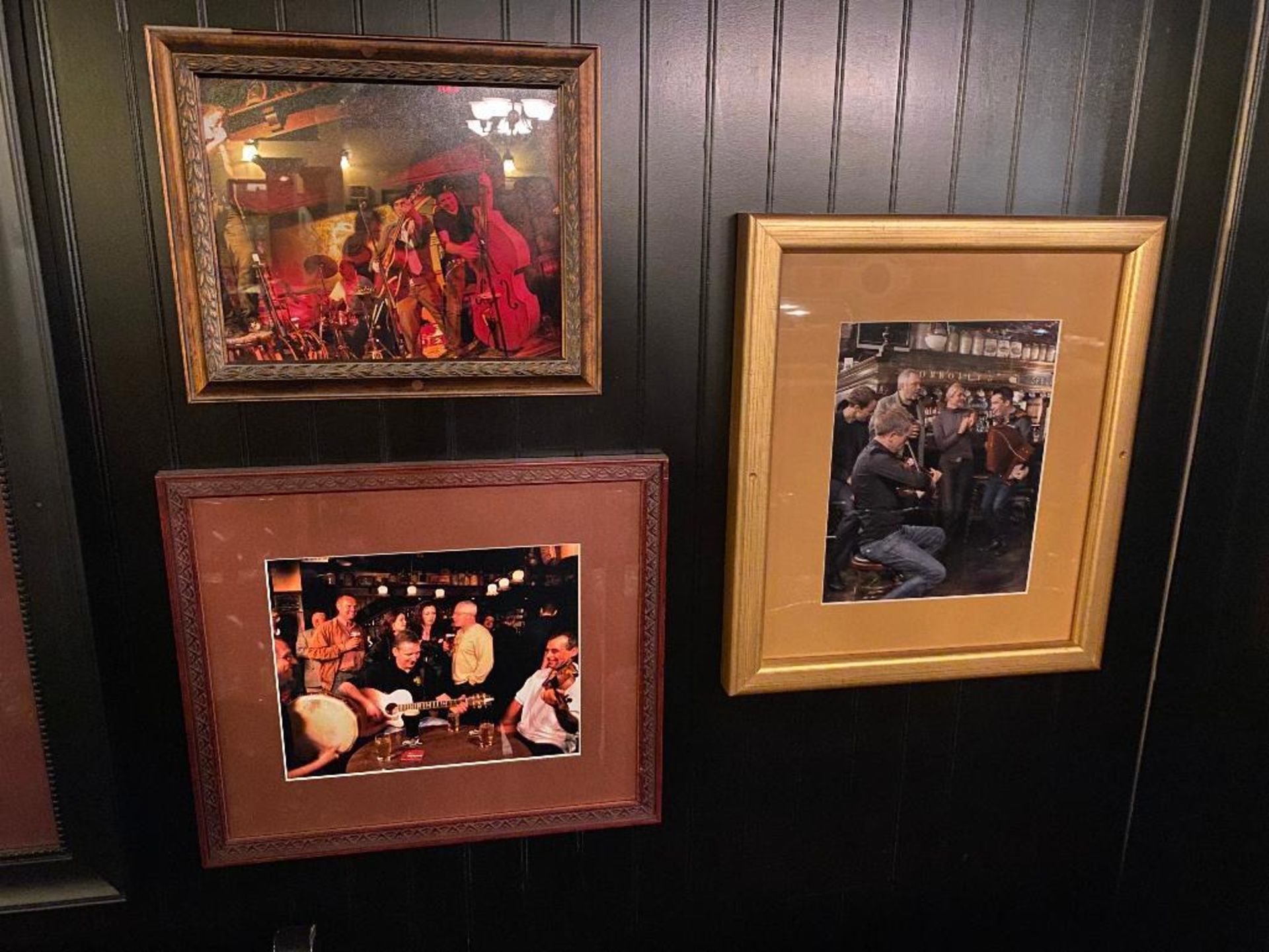 LOT OF (6) FRAMED MEMORABILIA PHOTOS & (1) METAL GUINNESS ADVERTISING SIGN - NOTE: REQUIRES REMOVAL - Image 4 of 7