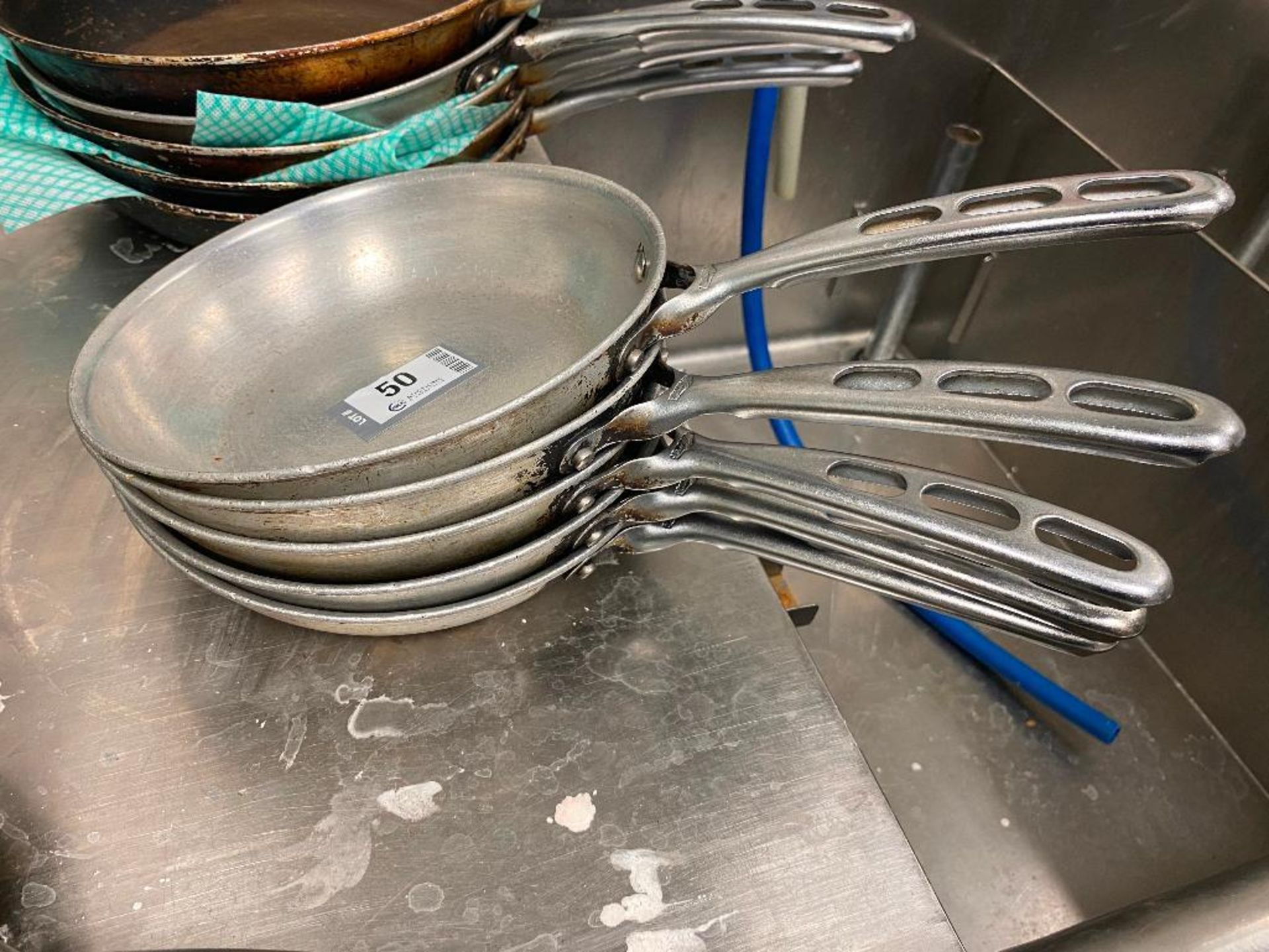 LOT OF (5) VOLLRATH 8" FRYING PANS