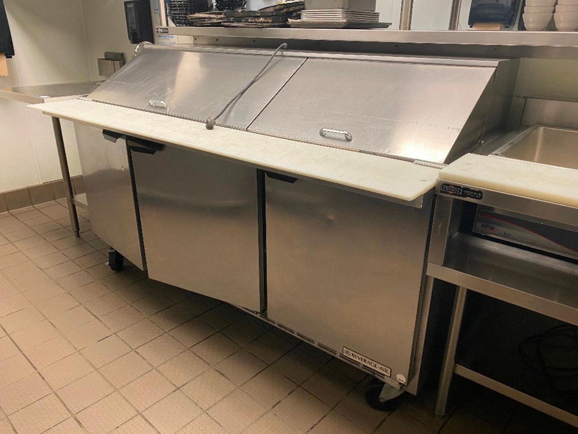 6' BEVERAGE AIR SPE72-30M TRIPLE DOOR SANDWICH PREP TABLE