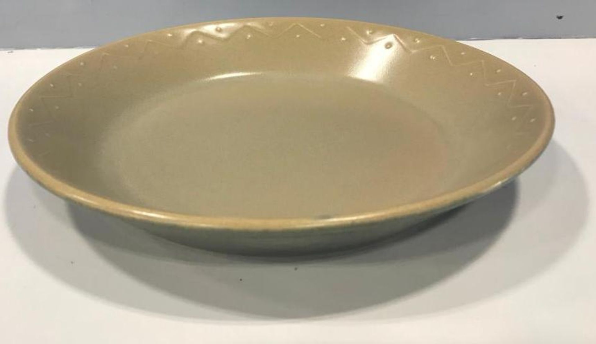 DUDSON GREEN & SAND SALAD BOWL 9.5" - 18/CASE, MADE IN ENGLAND - Image 3 of 6