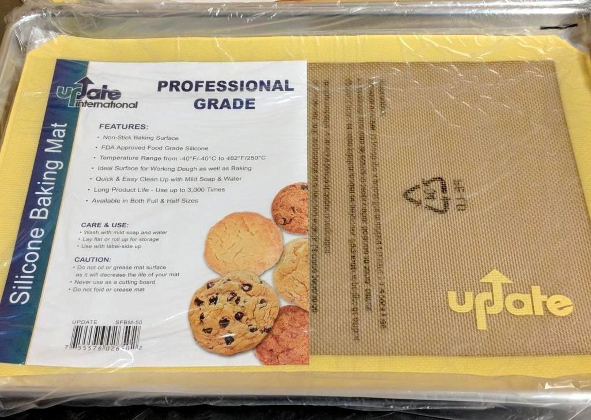 FULL SIZE BUN PAN WITH SILICONE BAKING MAT, OMCAN 39529 - NEW - Image 3 of 3