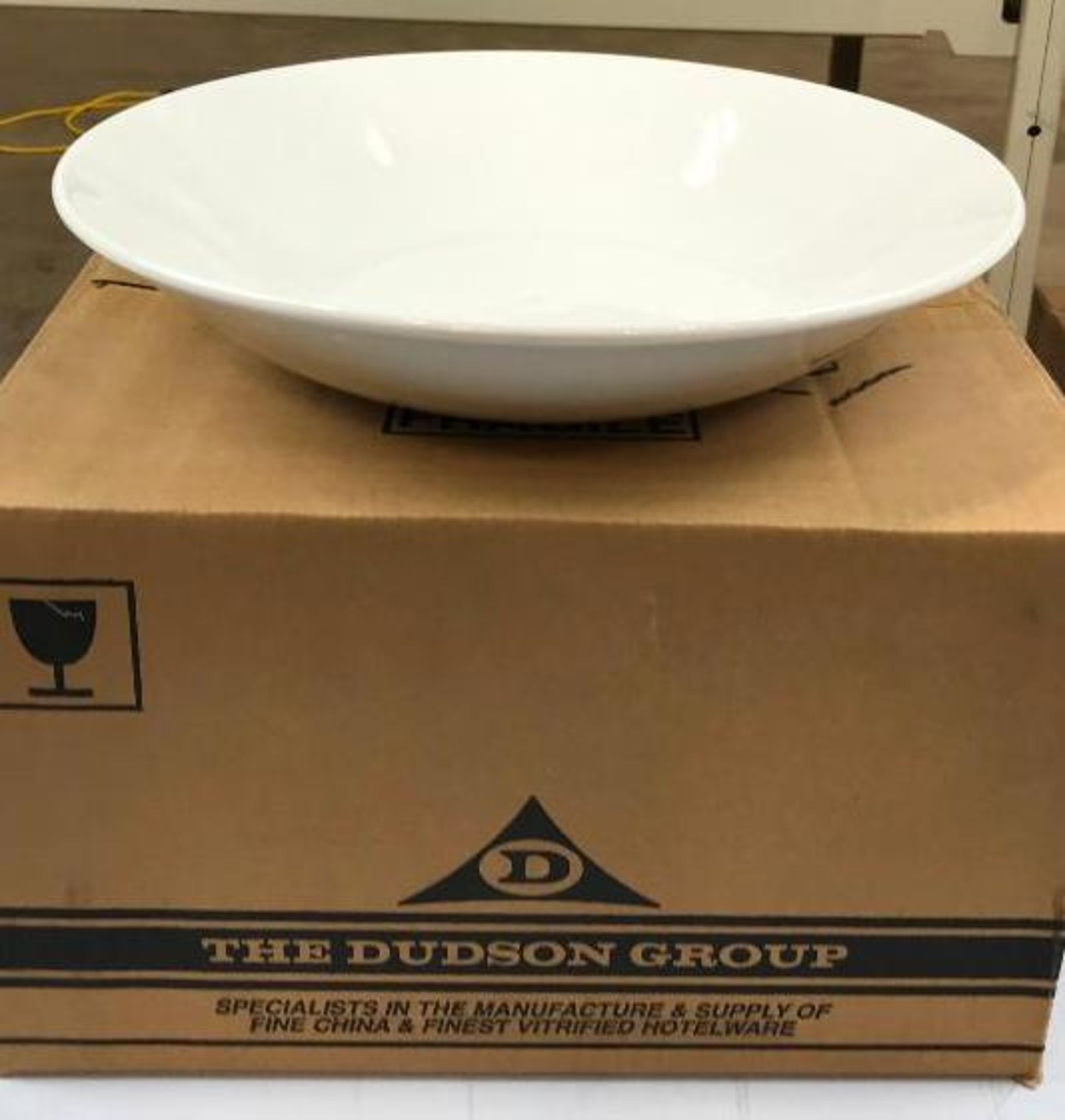 DUDSON CLASSIC CHEF'S BOWL 12.5" - 3/CASE, MADE IN ENGLAND - Image 4 of 5