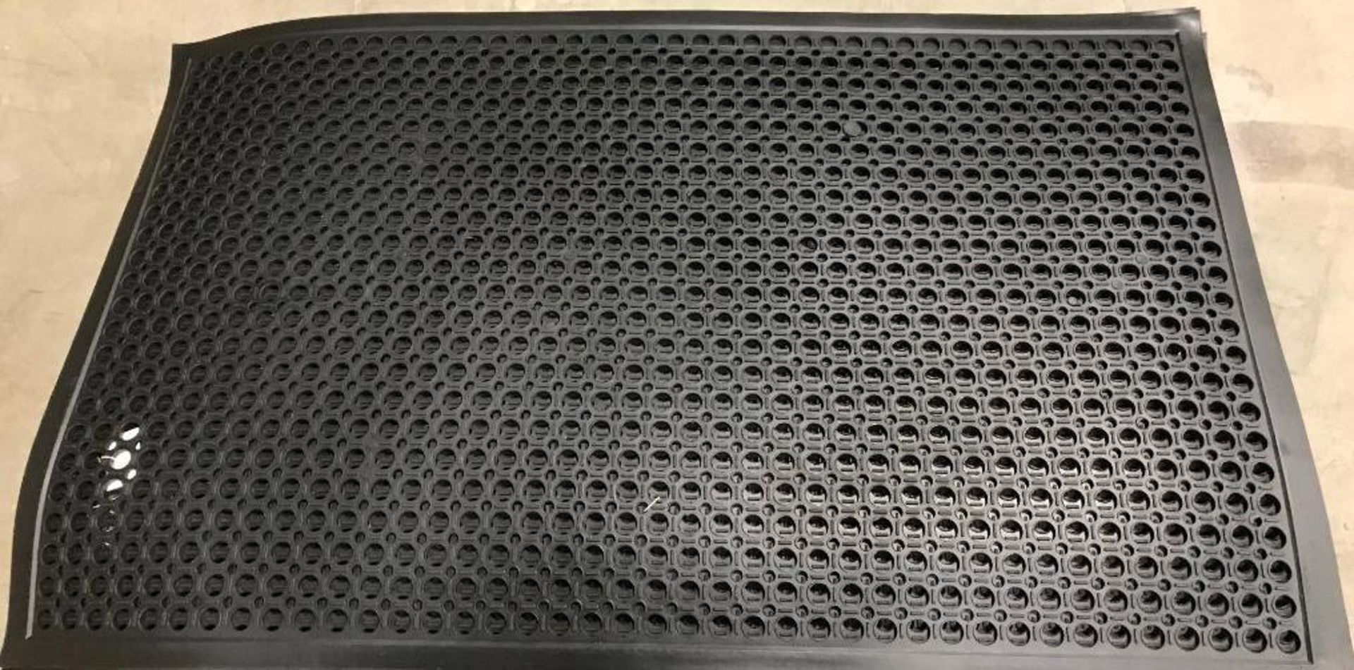 ANTI-FATIGUE MAT - 3 FOOT. x 5 FOOT, BEVELED EDGE - NEW - LOT OF 1 MAT