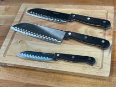 12" X 9" OAK CUTTING BOARD WITH 7", 6", 4" SANTOKU KNIVES