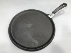 CAST IRON 10" ROUND FAJITA SKILLET, JOHNSON ROSE 4297 - NEW