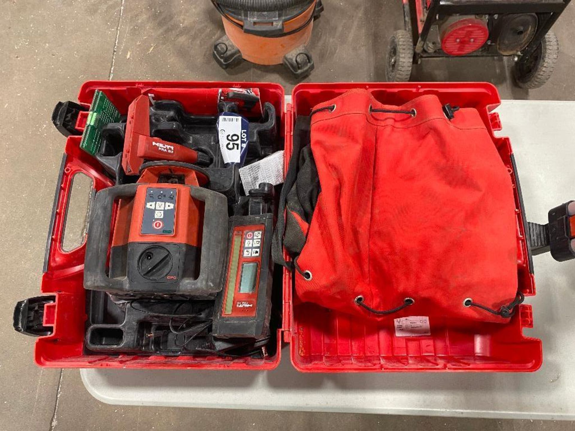 HILTI PRI 36 Rotating Laser Level Kit w/ HILTI PUA 32 Tripod - Image 4 of 8