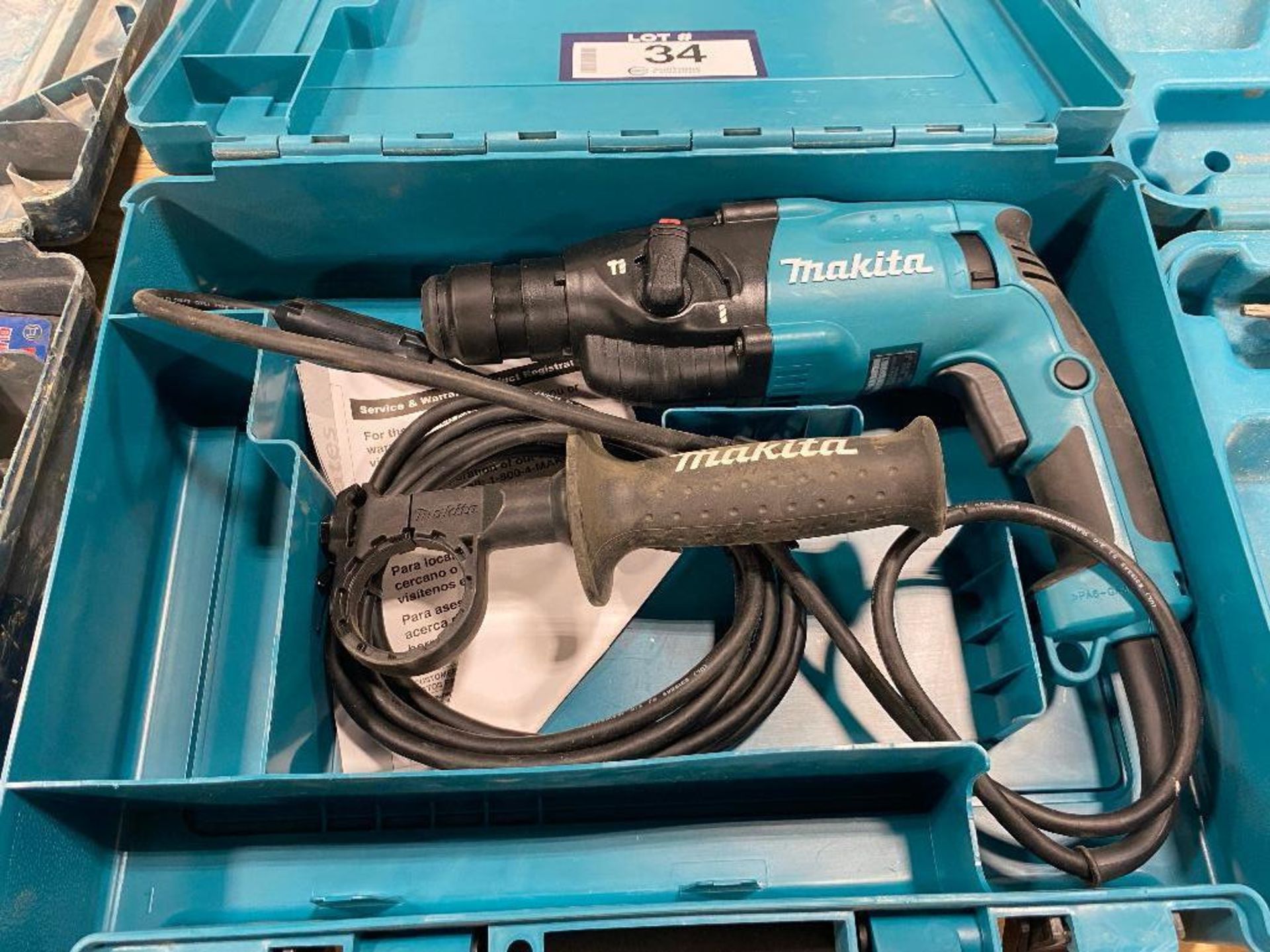 Makita HR1830F 11/16-inch Rotary Hammer - Image 2 of 3