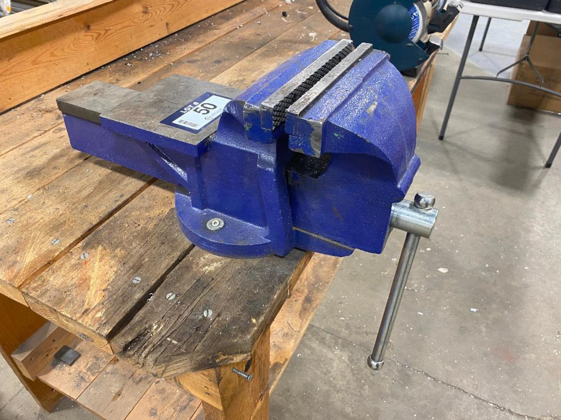 Wooden Work Bench With Vise & Ryobi 6" Bench Grinder - Image 2 of 6