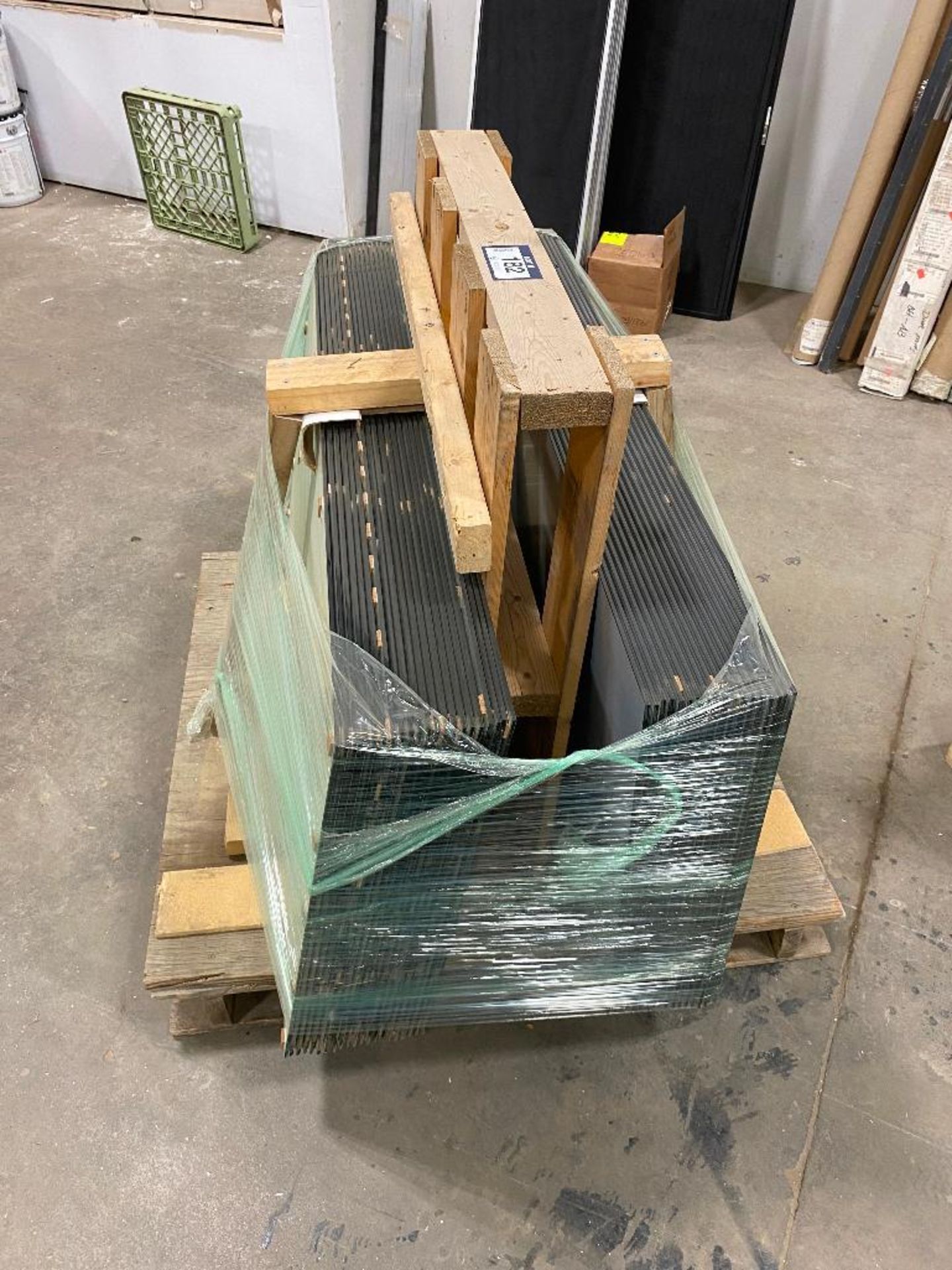 Pallet of Approx. (38) 48" X 24" Mirrors