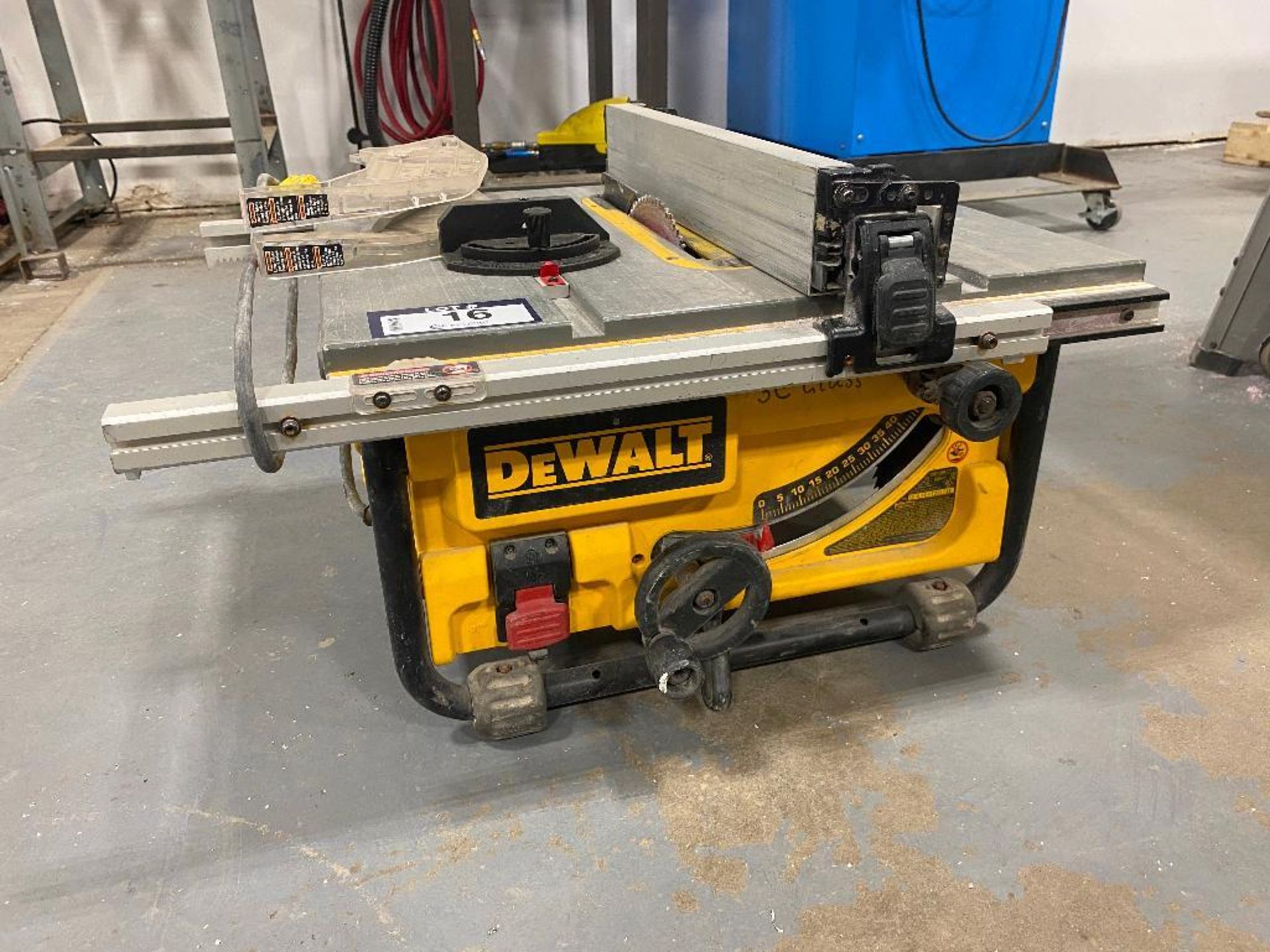 Dewalt DWE7480 10-inch Compact Job Site Table Saw with Site-Pro Modular Guarding System - Image 3 of 4