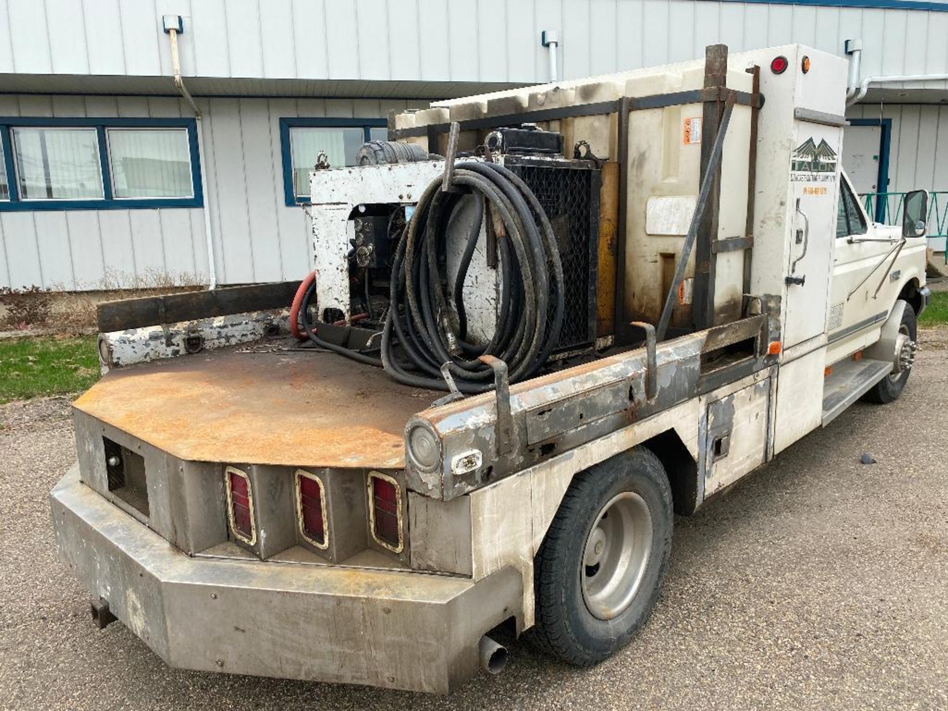 1990 Ford F-450 Super Duty DRW XLT Lariat Regular Cab w/ Hydraulic Power Pack, Poly Tank, etc. - Image 3 of 12