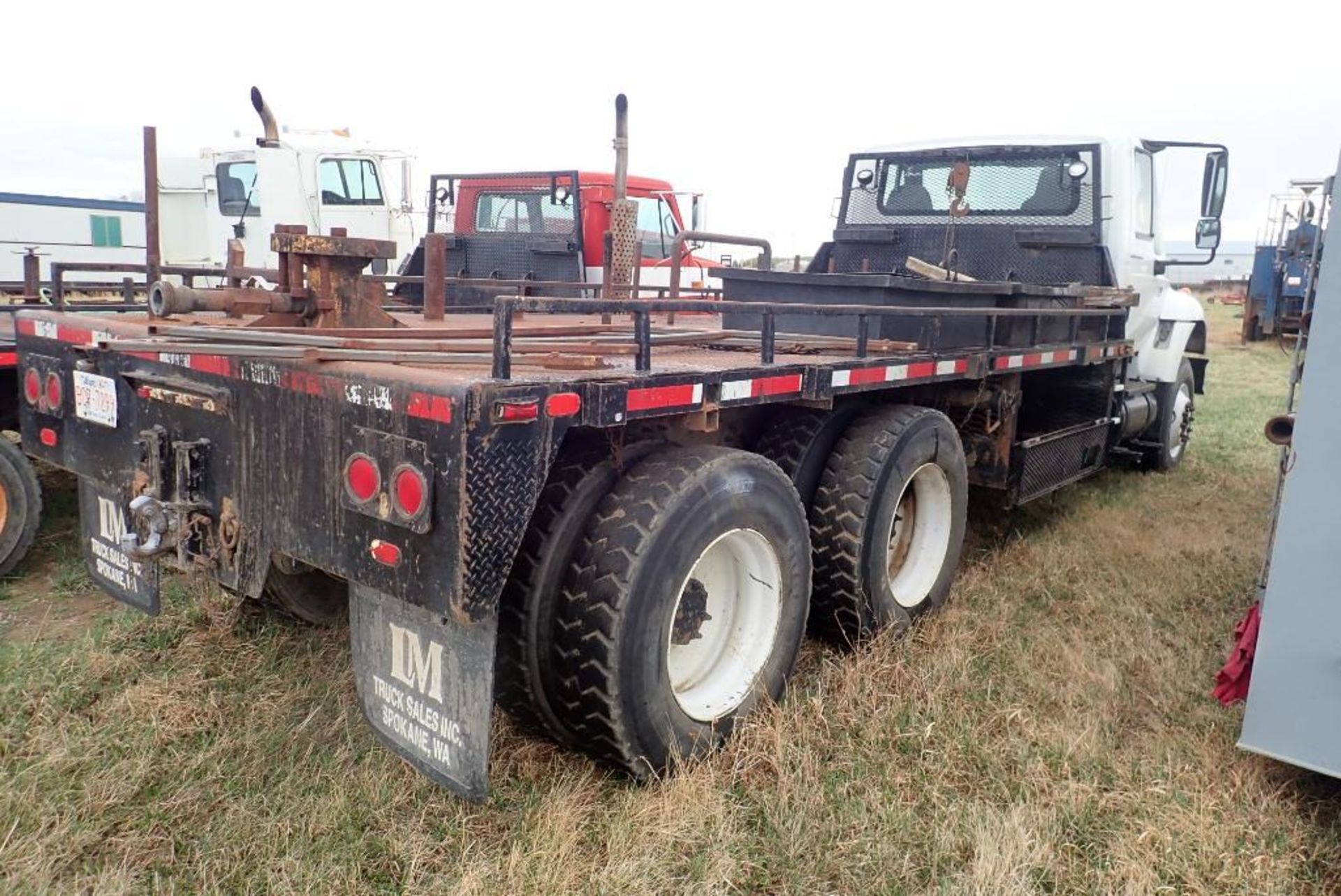 1988 International 7400 Tandem Axle Deck Truck, VIN 1HTWGAAR95J044916. - Image 3 of 6