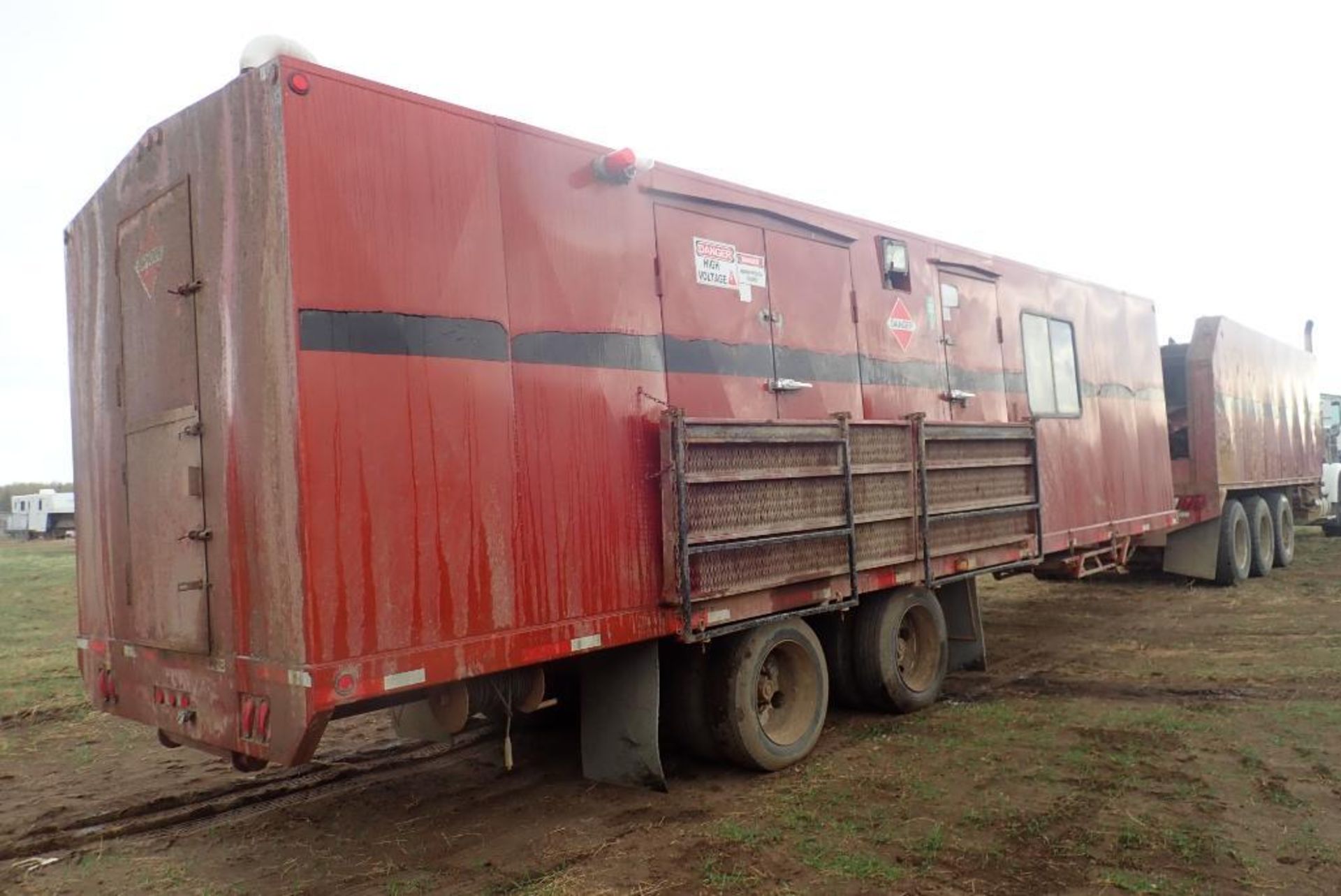 2006 Trailer Mounted Tandem Axle Doghouse, VIN MWS2010004. - Image 4 of 13