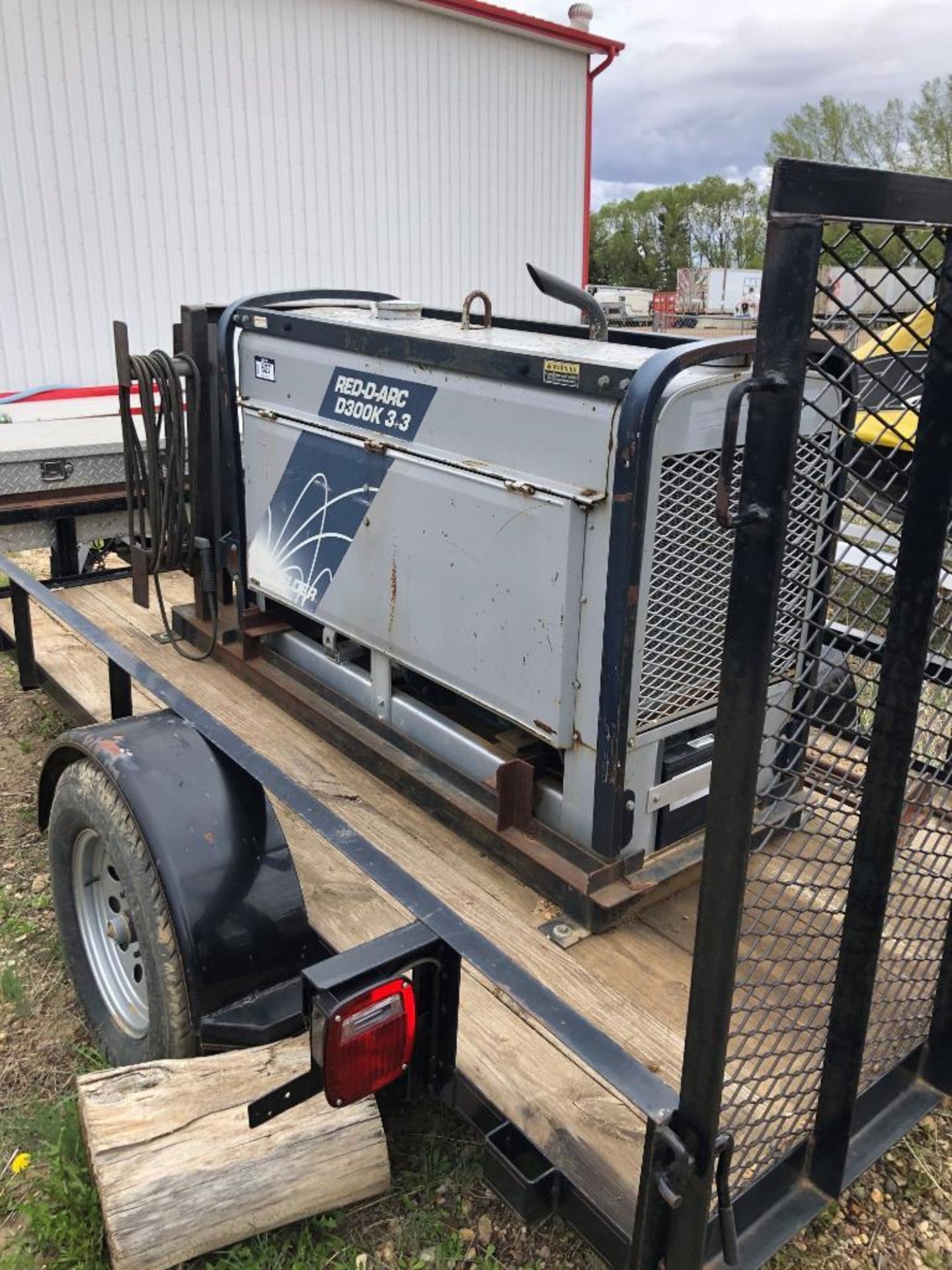 Red-D-Arc D300K 3+3 Diesel DC Welder w/ SA Trailer, Showing 5,410hrs on Welder. NVSN on Trailer. - Image 2 of 7